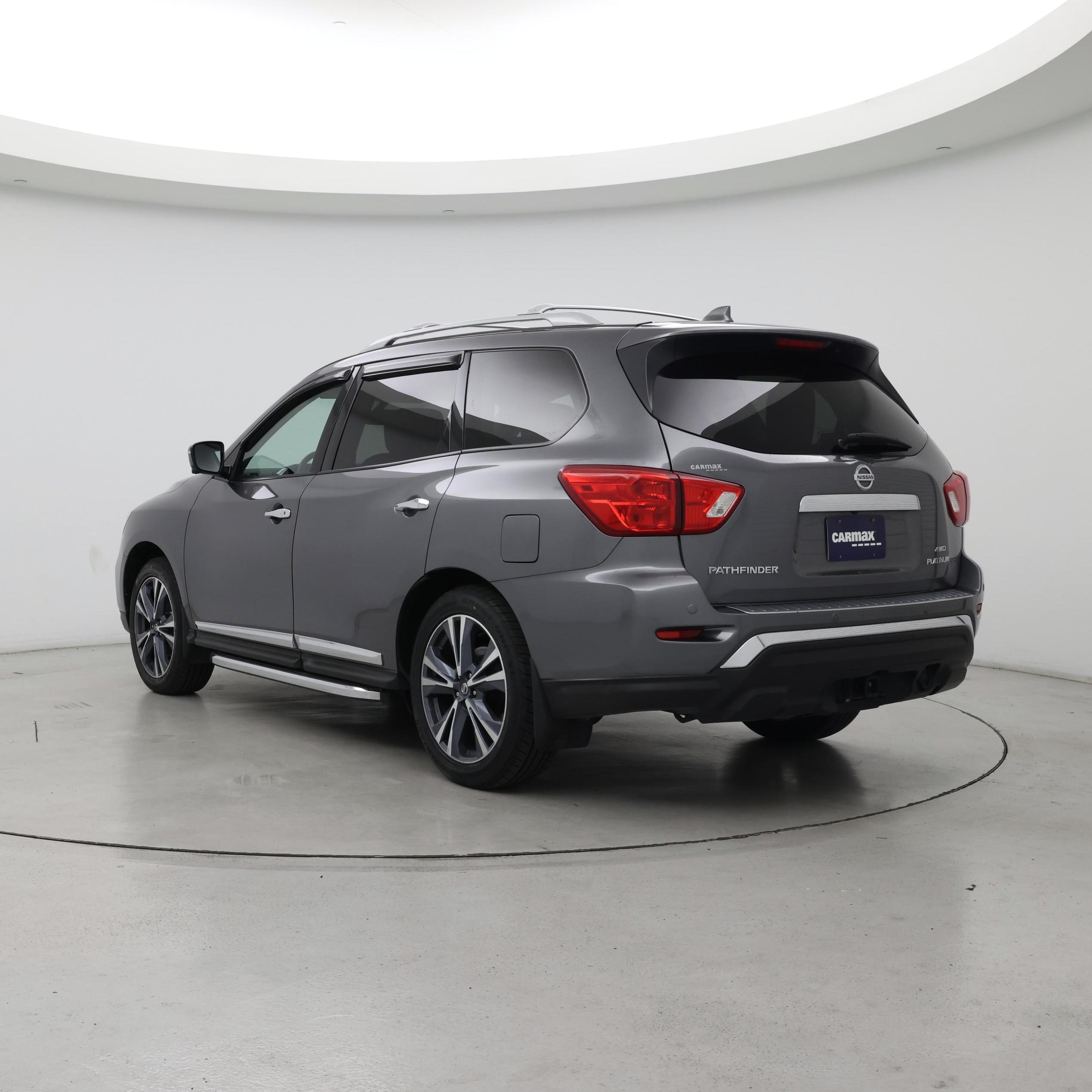 Thumbnail: 2019 Nissan Pathfinder - 2