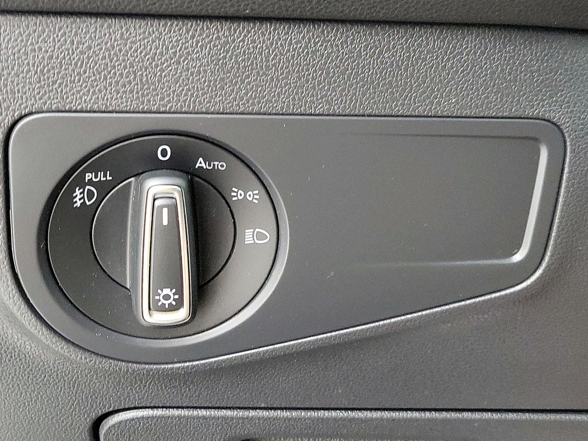 Thumbnail: 2019 Volkswagen Tiguan - 13
