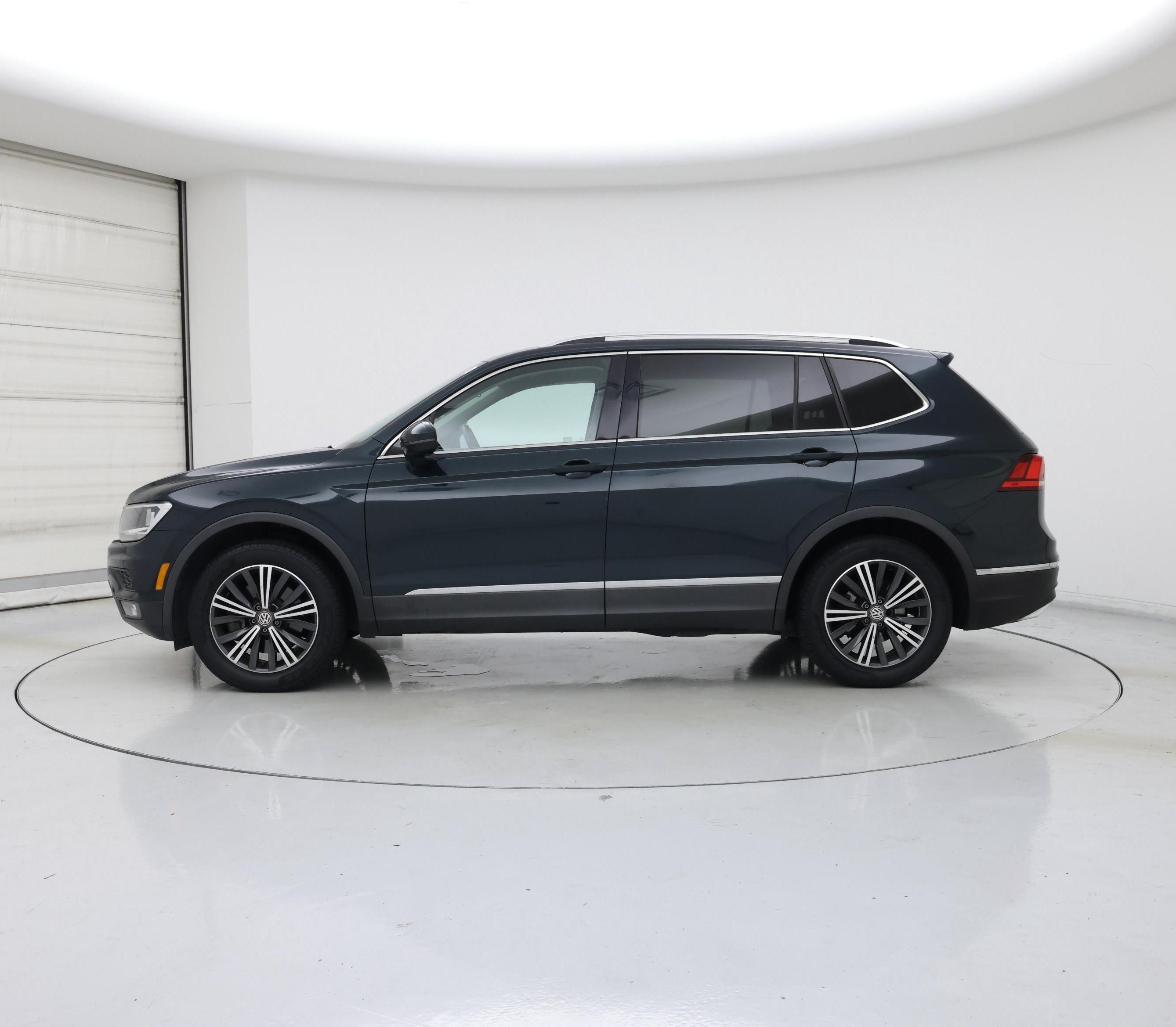 Thumbnail: 2019 Volkswagen Tiguan - 3
