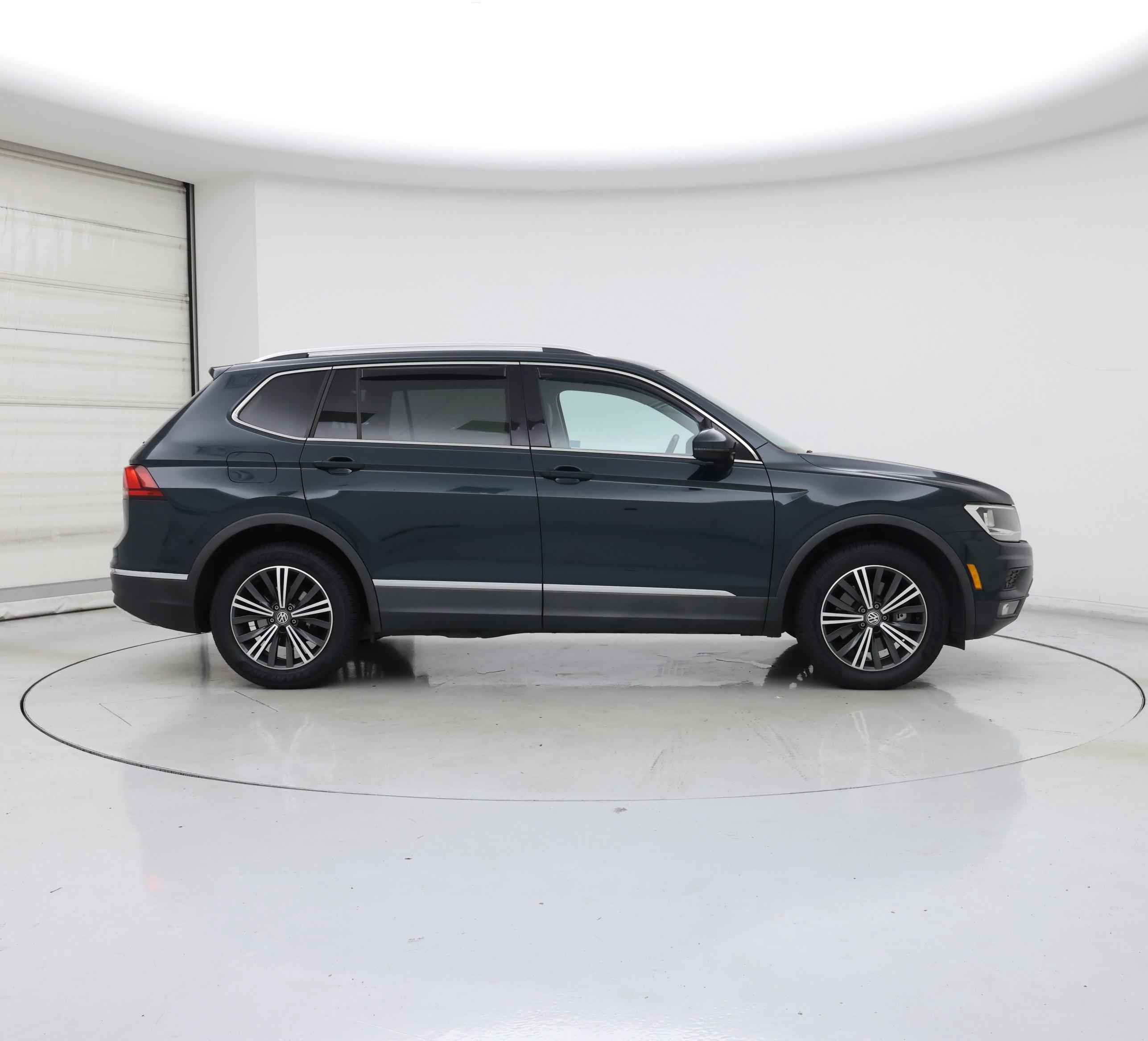Thumbnail: 2019 Volkswagen Tiguan - 7