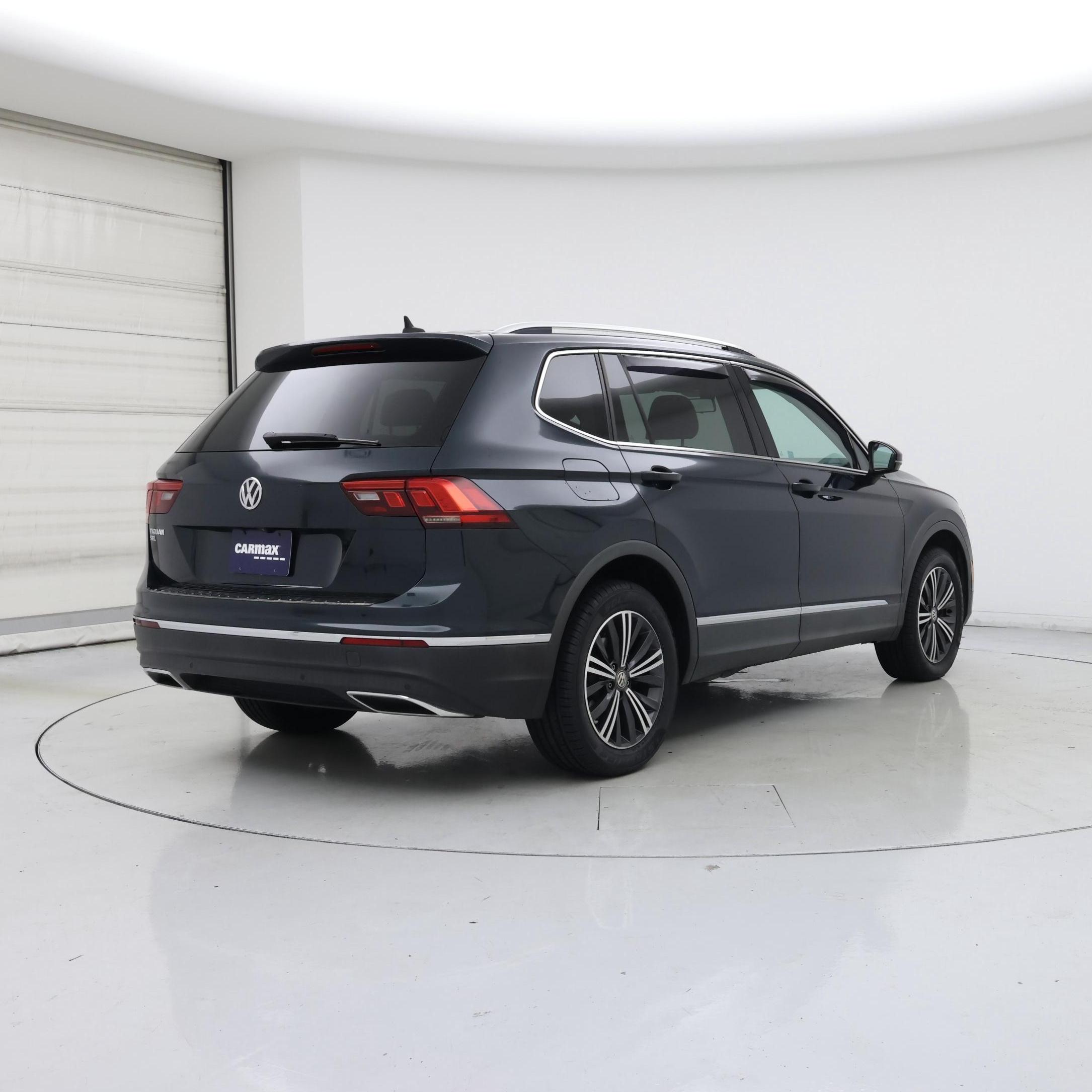Thumbnail: 2019 Volkswagen Tiguan - 8