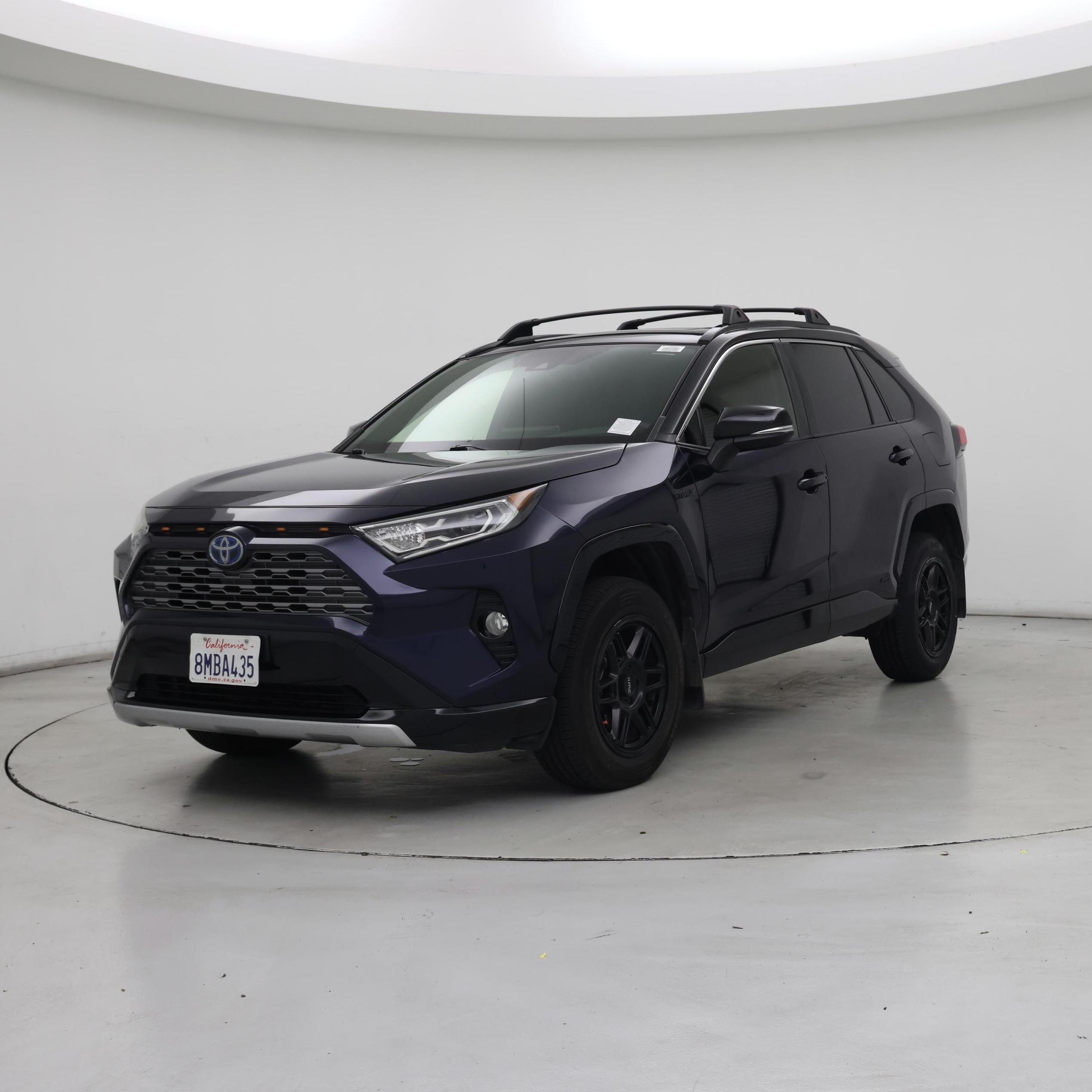 Thumbnail: 2019 Toyota RAV4 - 4