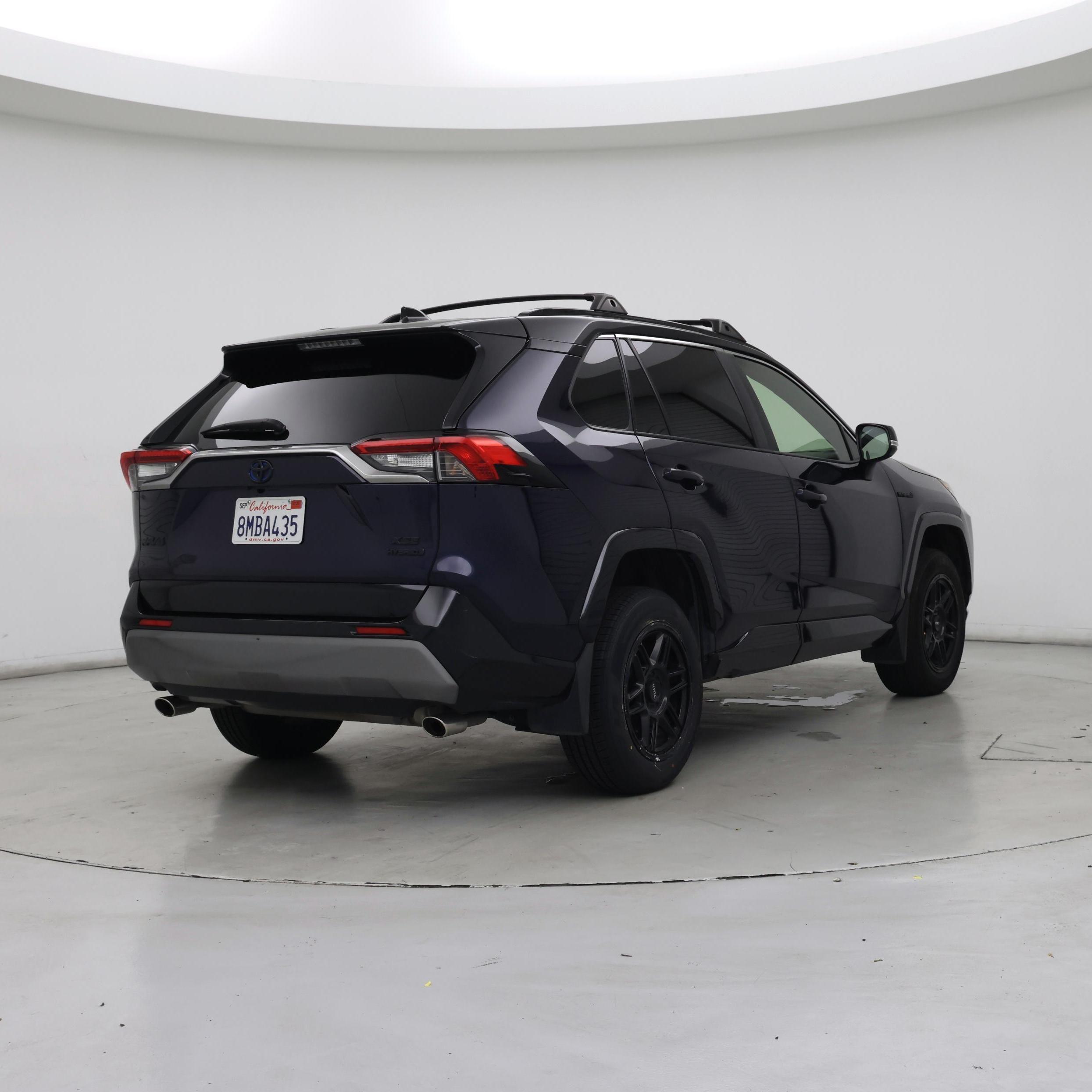 Thumbnail: 2019 Toyota RAV4 - 8