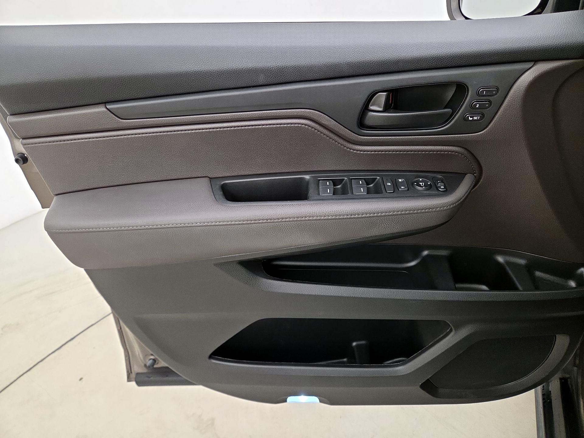Thumbnail: 2022 Honda Odyssey - 12