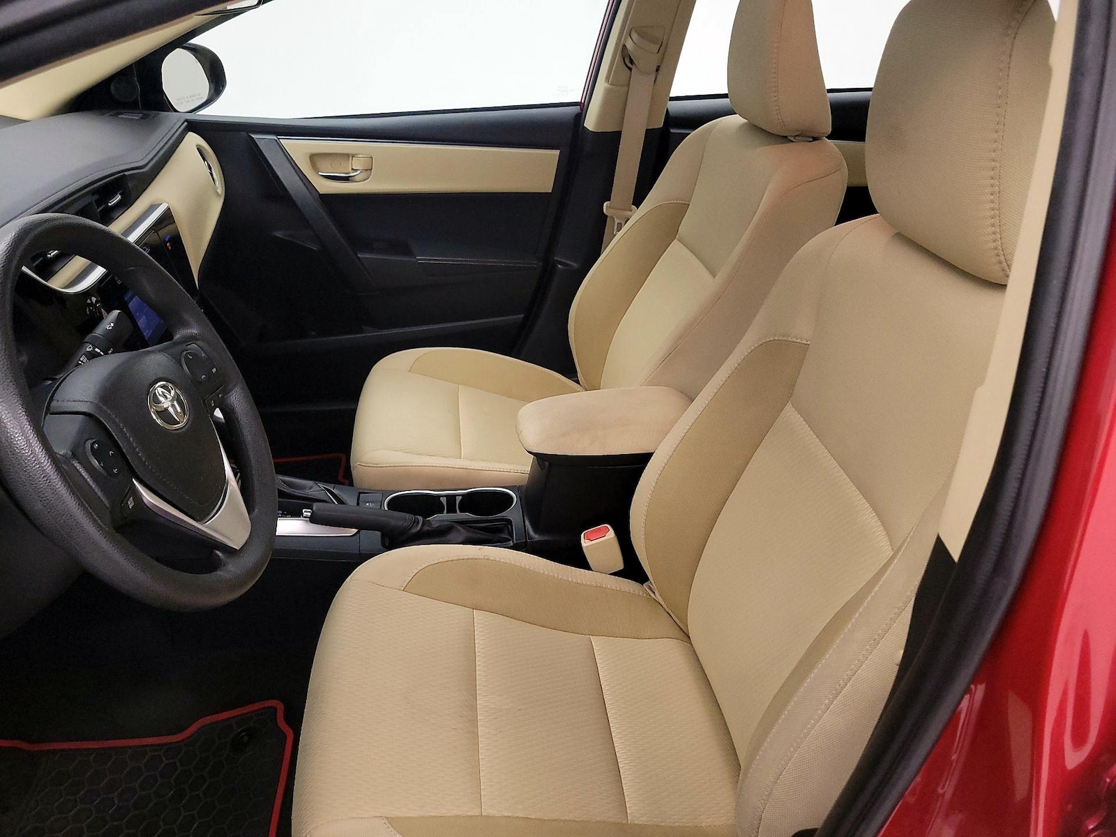 2018 Toyota Corolla LE - Photo 12