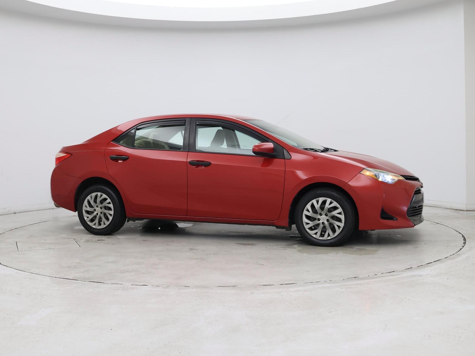 2018 Toyota Corolla LE - Photo 8