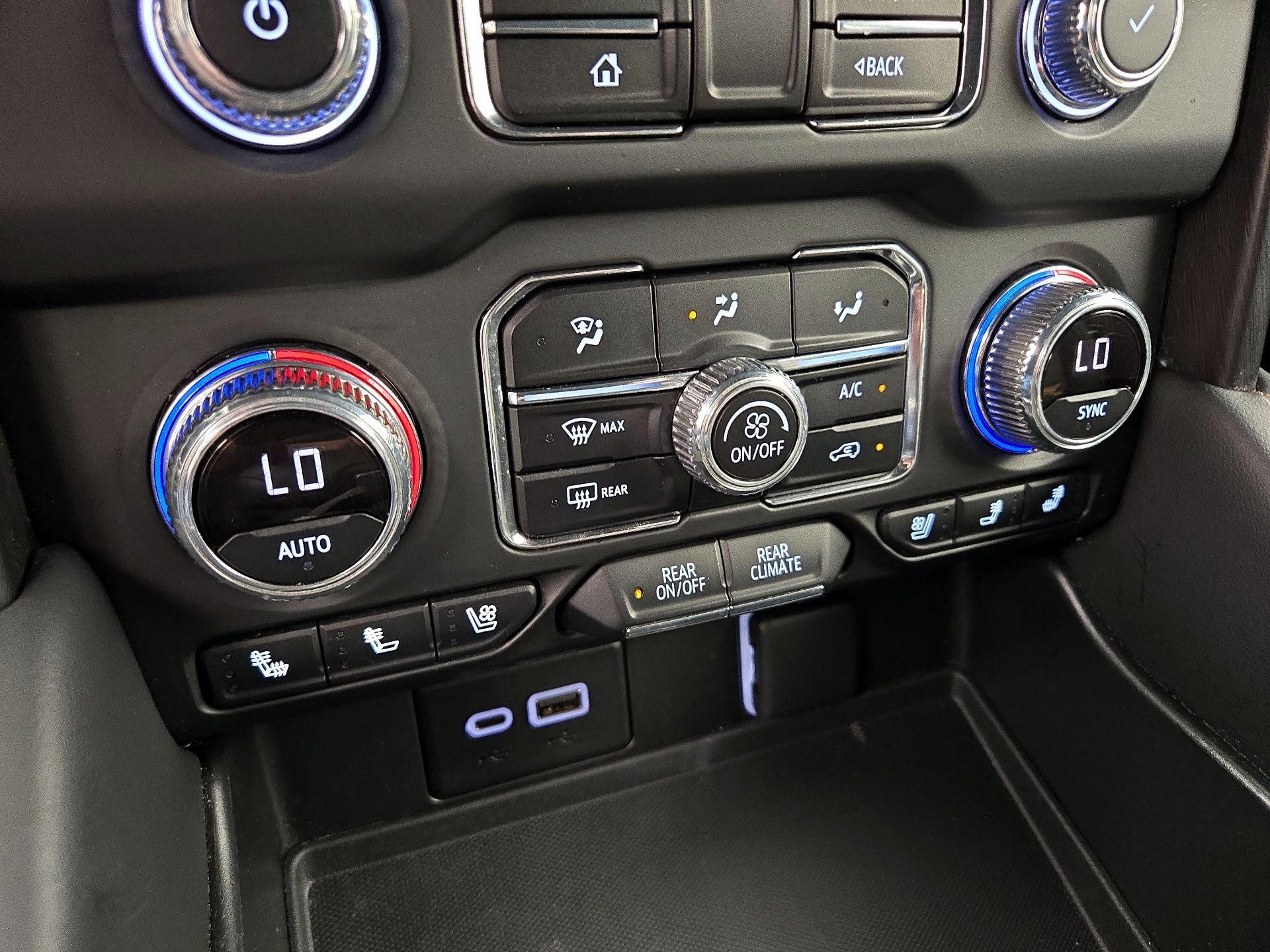 Thumbnail: 2023 GMC Yukon XL - 17
