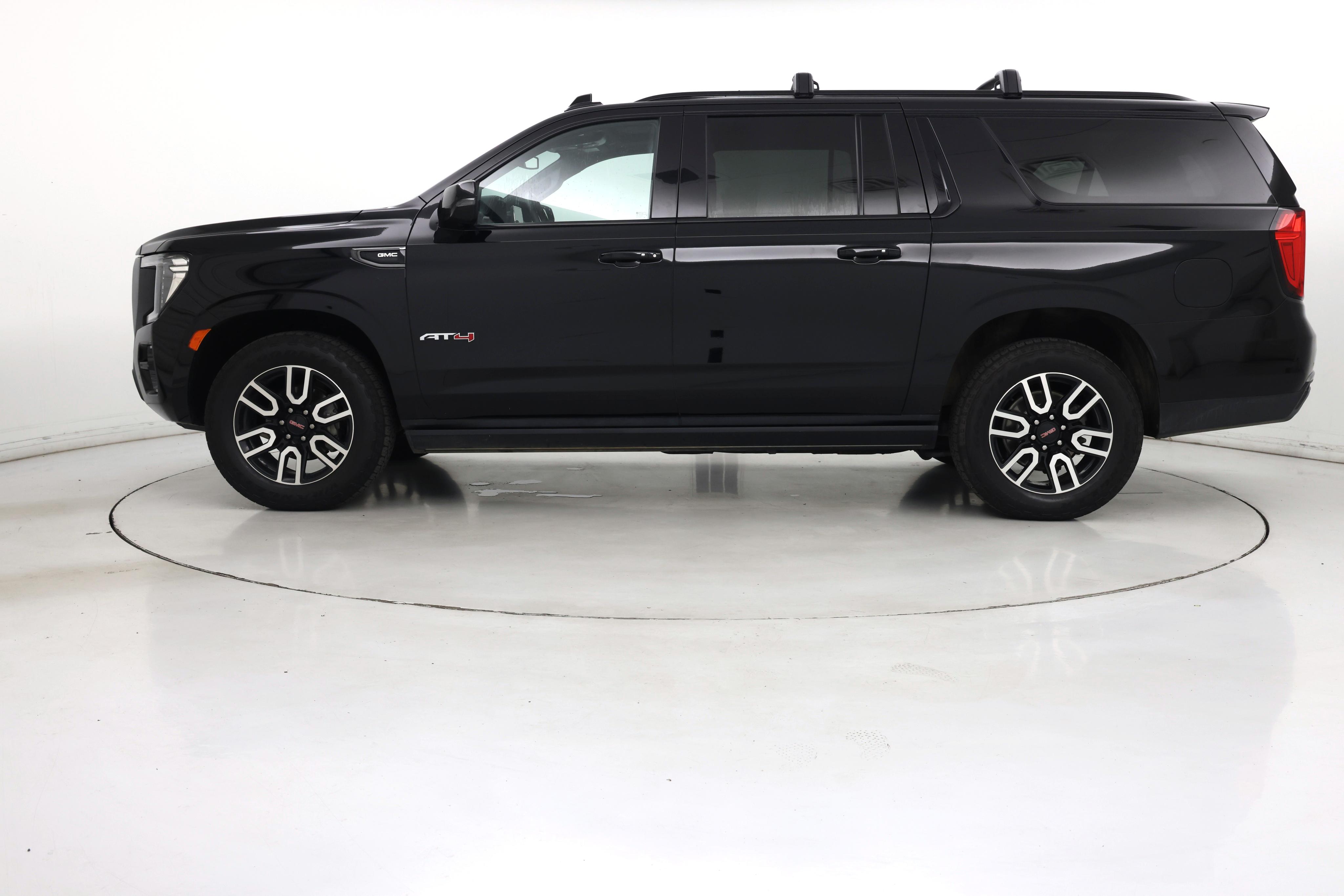 Thumbnail: 2023 GMC Yukon XL - 3