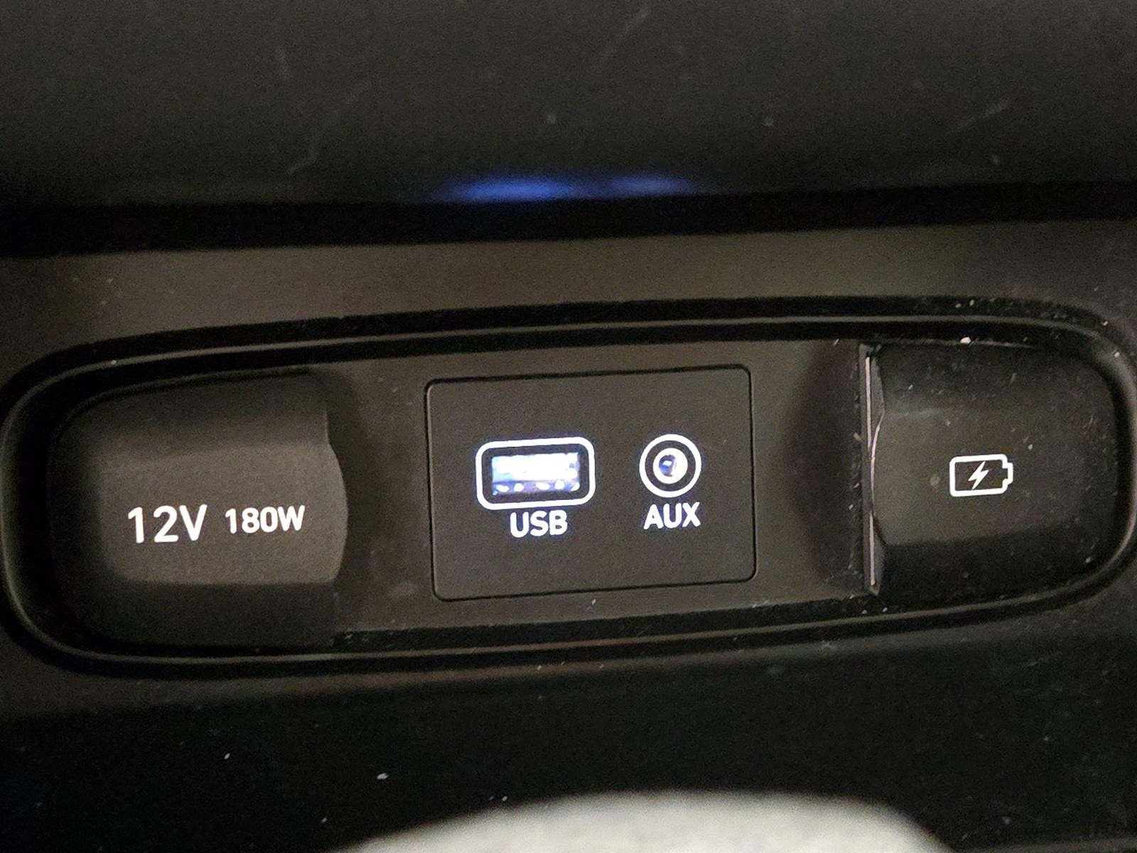 2020 Hyundai Santa Fe SE - Photo 19
