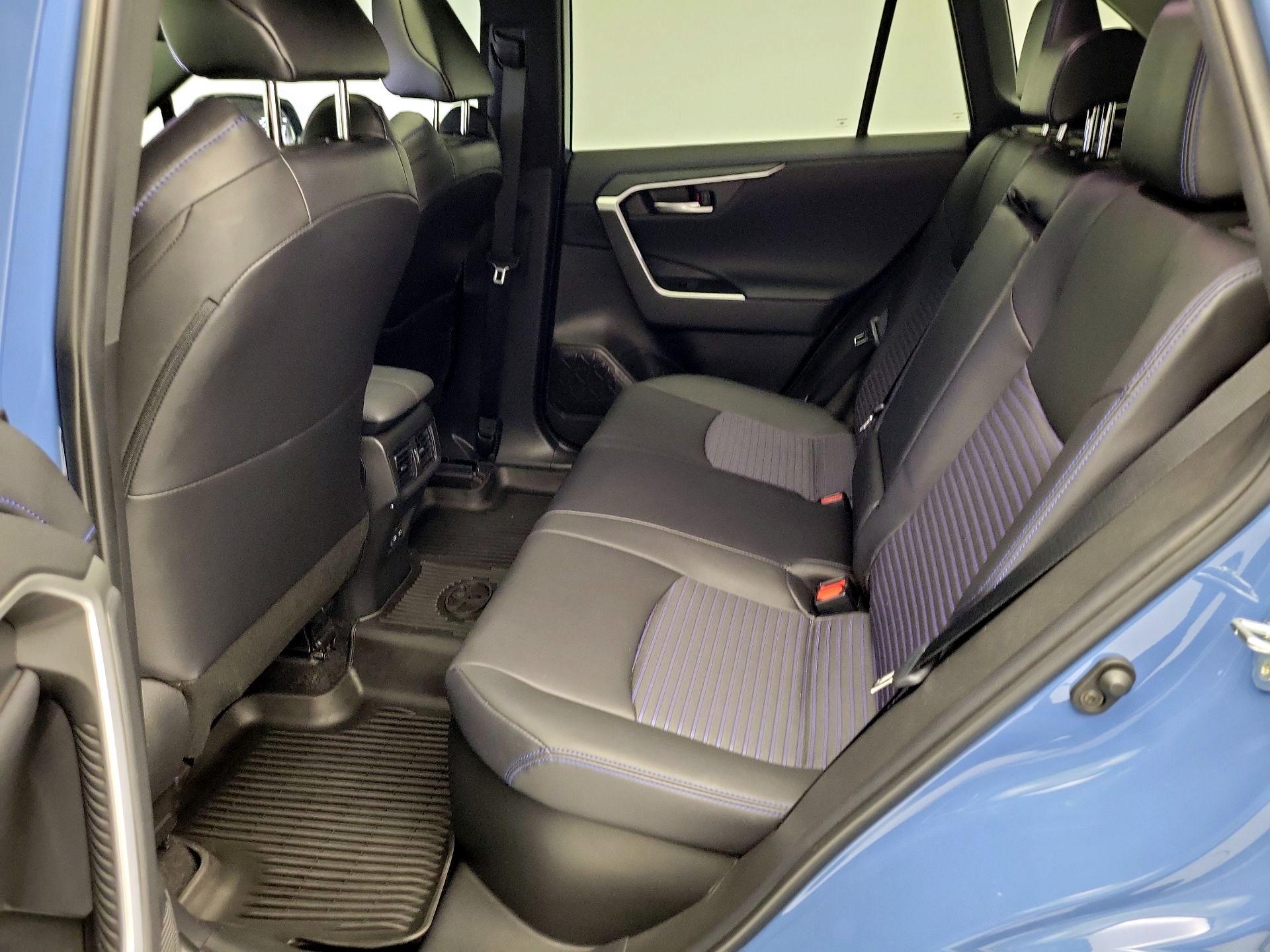 Thumbnail: 2023 Toyota RAV4 - 20
