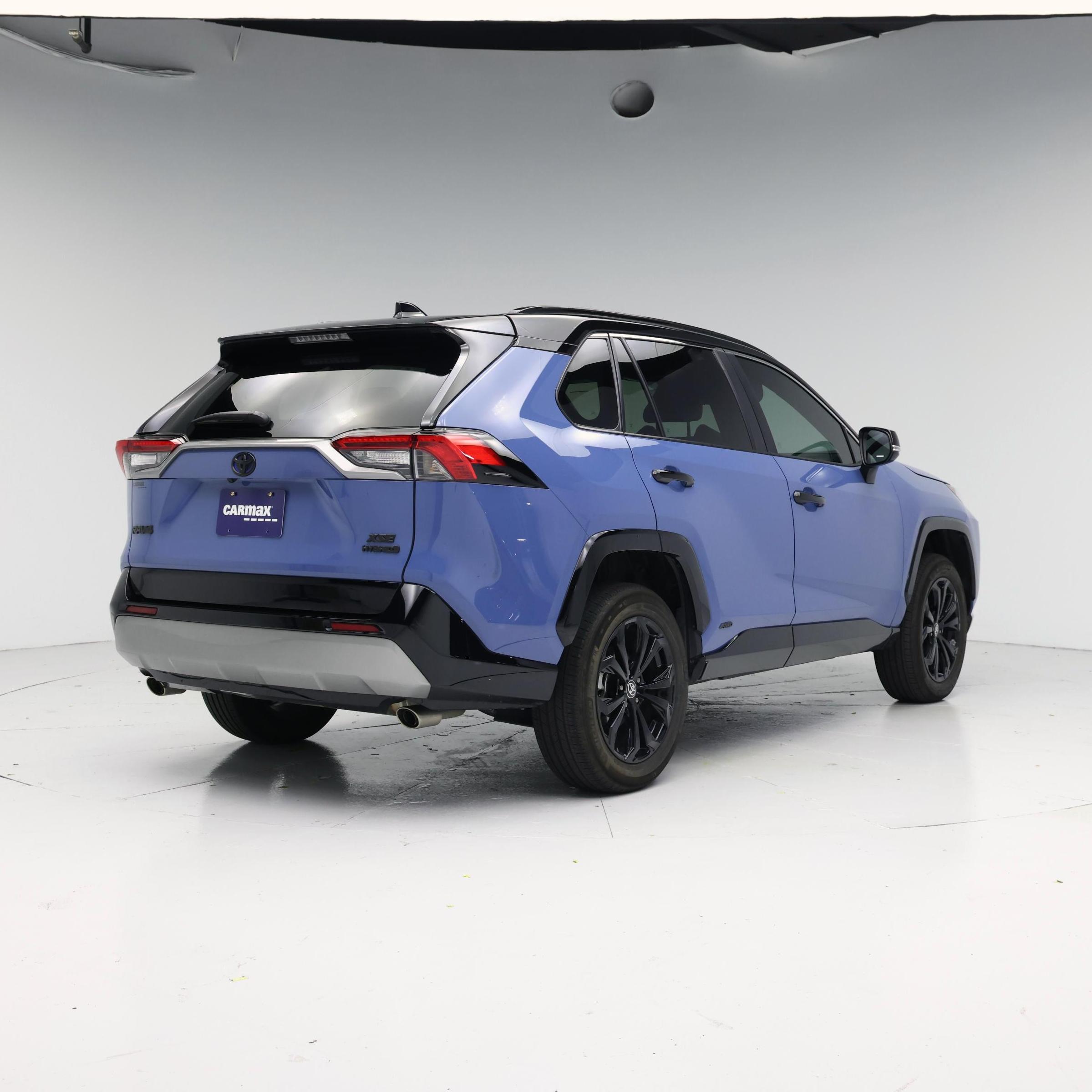 Thumbnail: 2023 Toyota RAV4 - 8