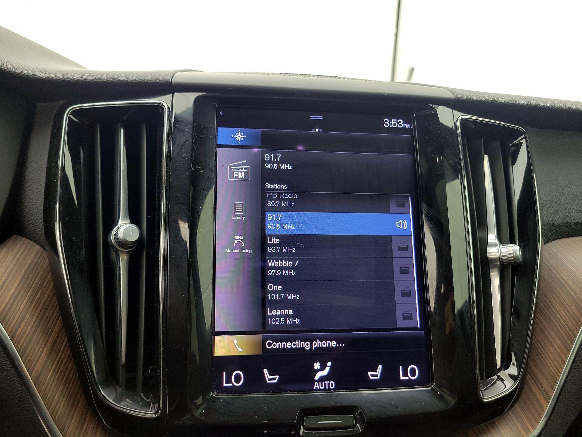 Thumbnail: 2021 Volvo XC60 - 15