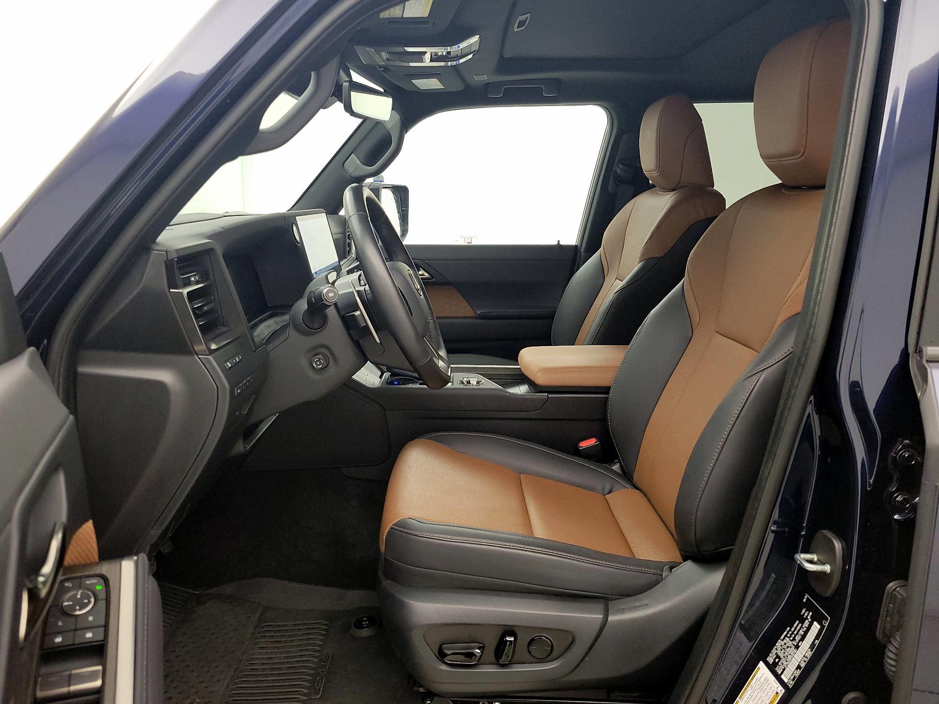 Thumbnail: 2025 Lexus GX - 11