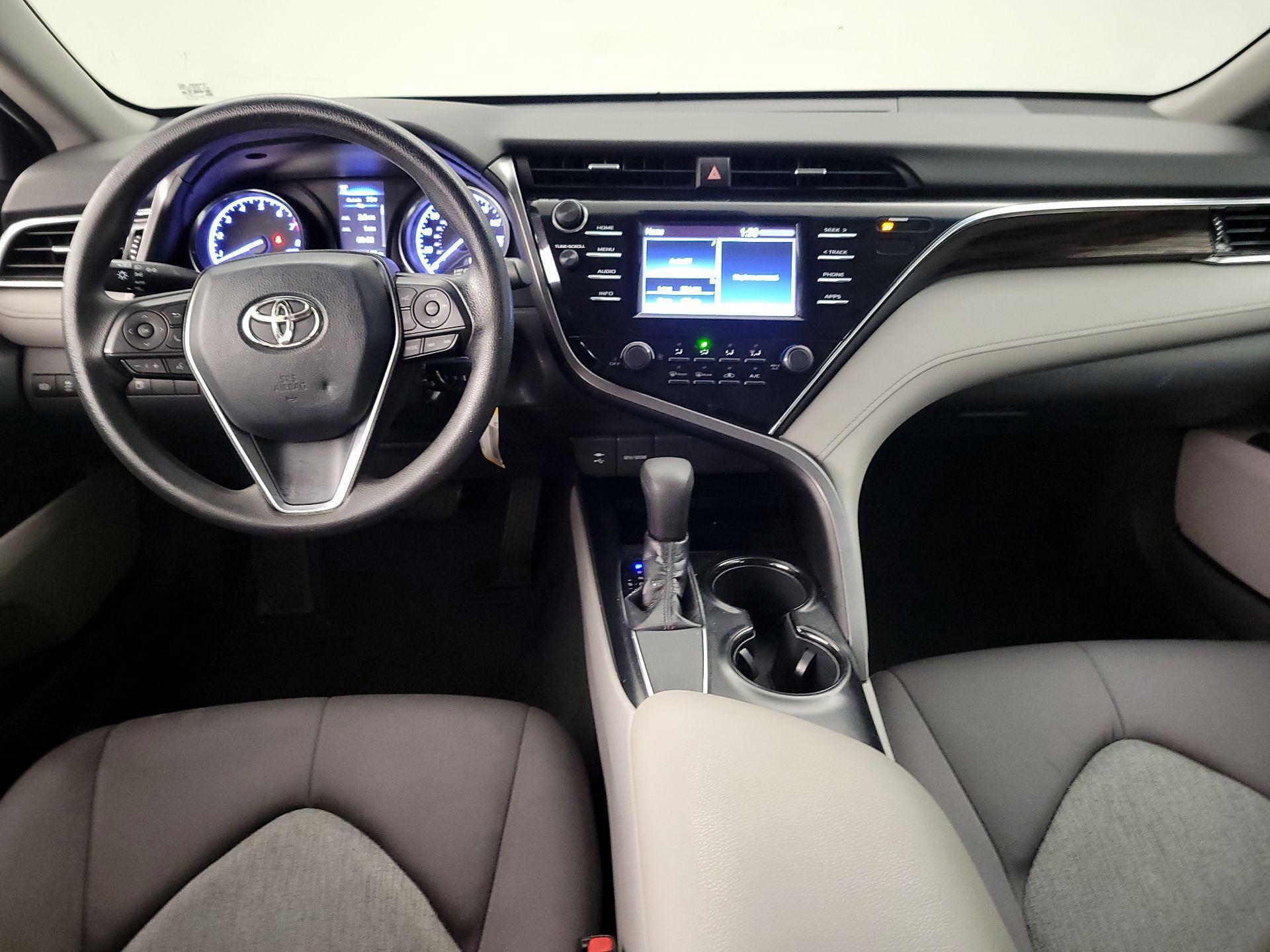Thumbnail: 2018 Toyota Camry - 9