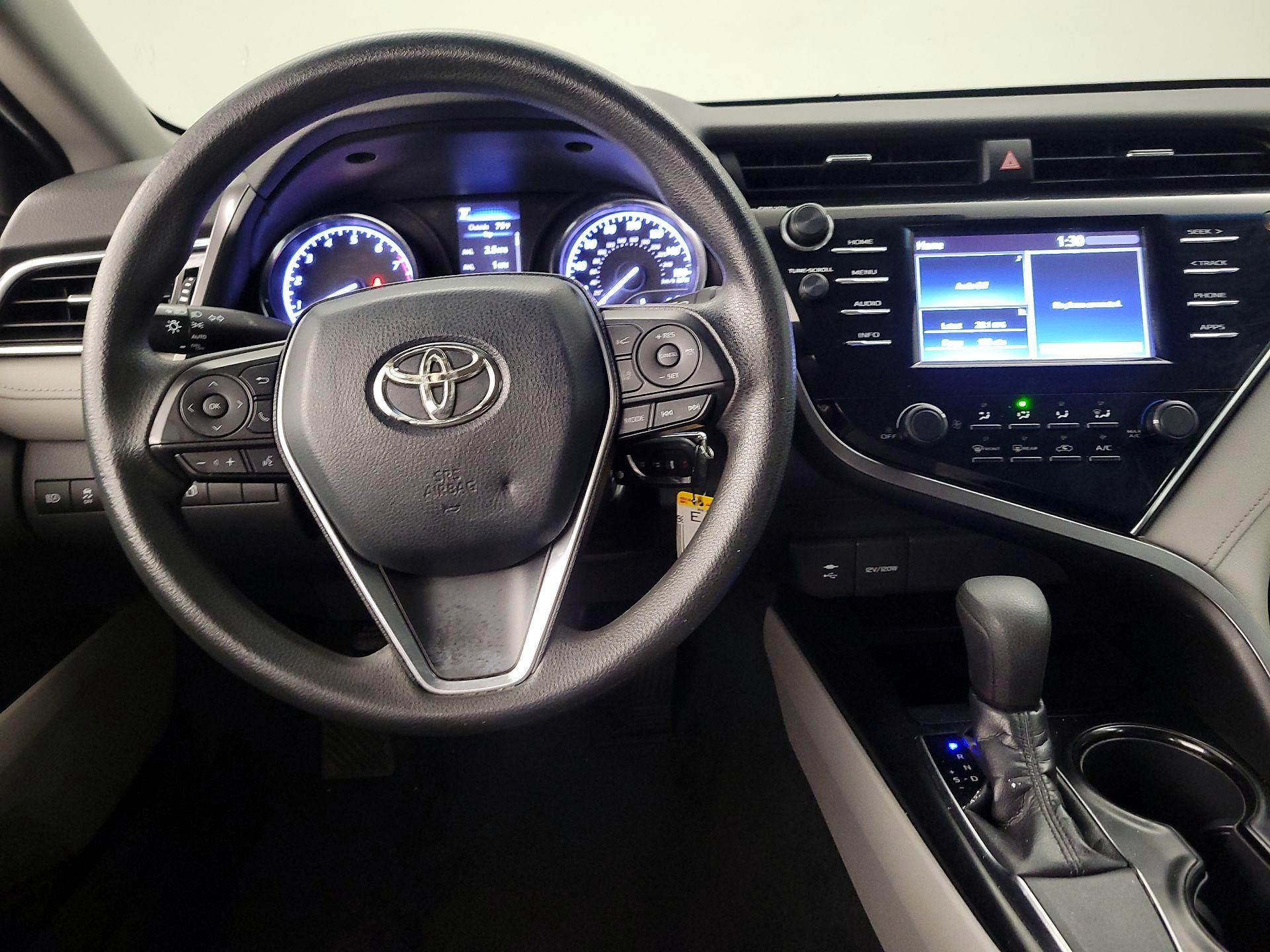 Thumbnail: 2018 Toyota Camry - 10