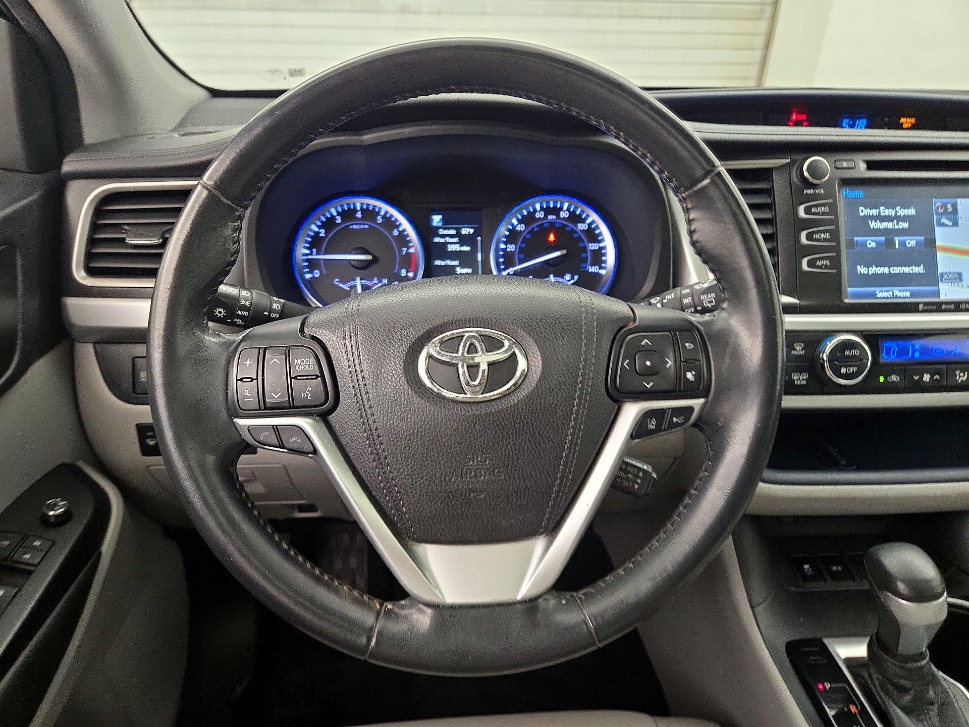 Thumbnail: 2018 Toyota Highlander - 10