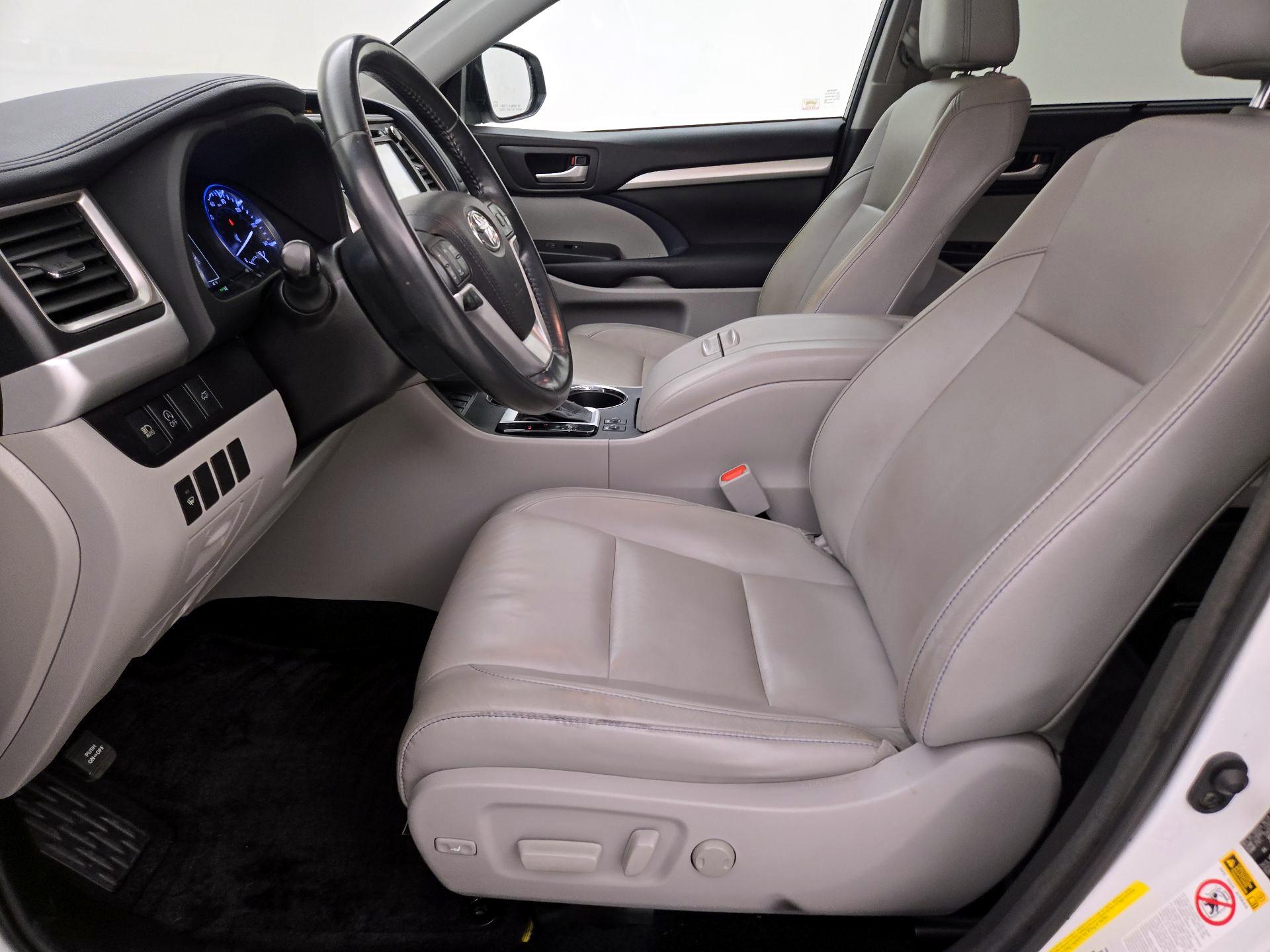 Thumbnail: 2018 Toyota Highlander - 11