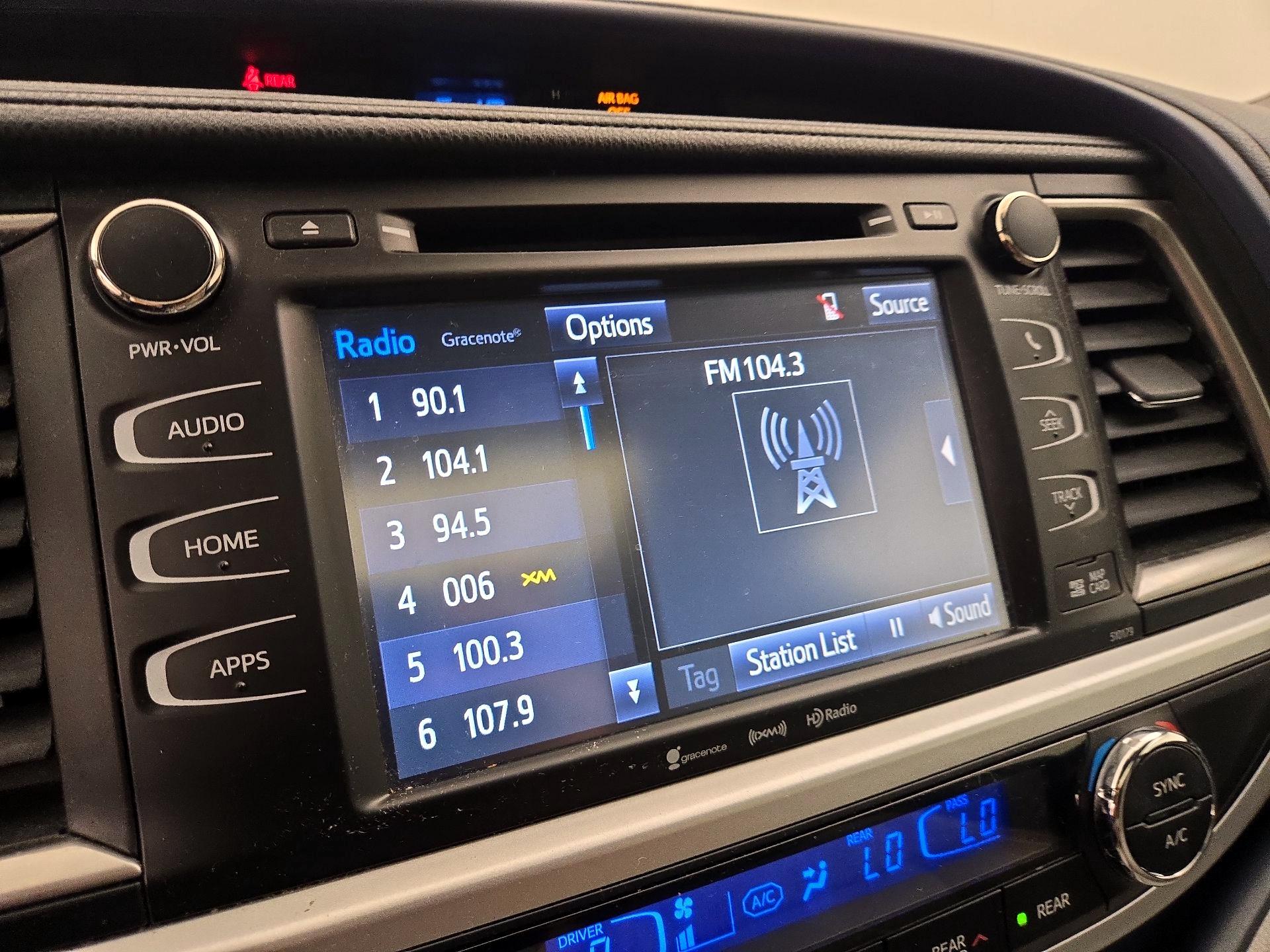 Thumbnail: 2018 Toyota Highlander - 16