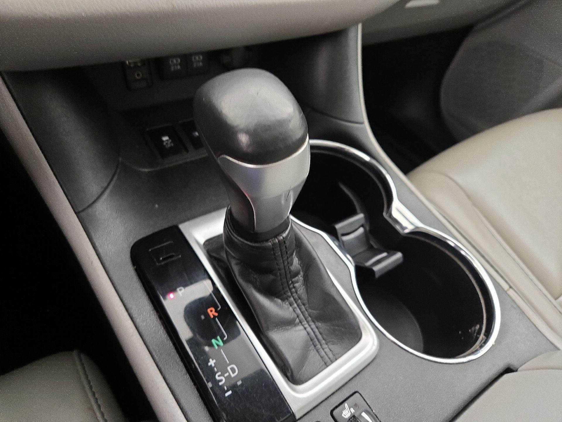 Thumbnail: 2018 Toyota Highlander - 18