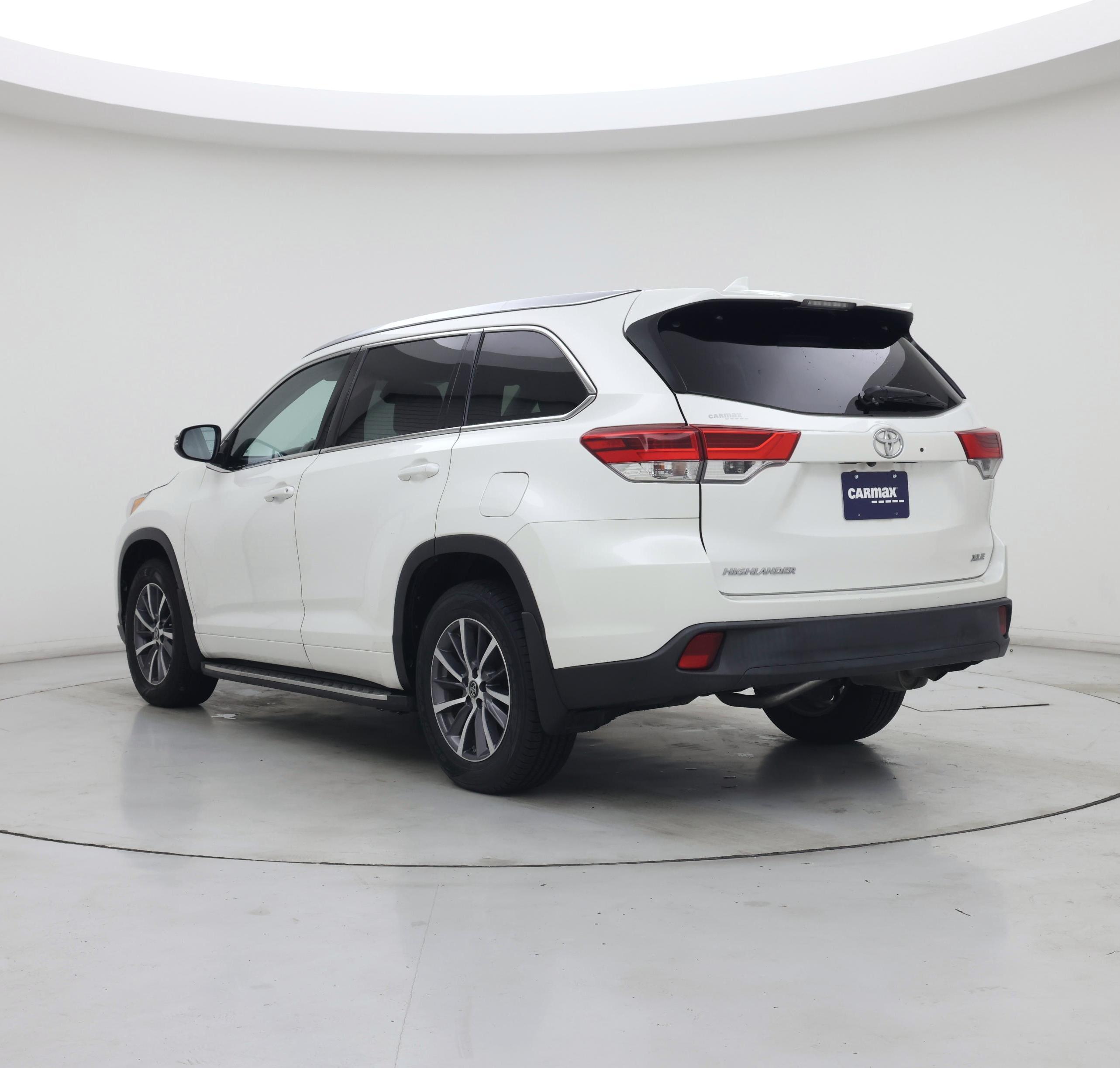 Thumbnail: 2018 Toyota Highlander - 2