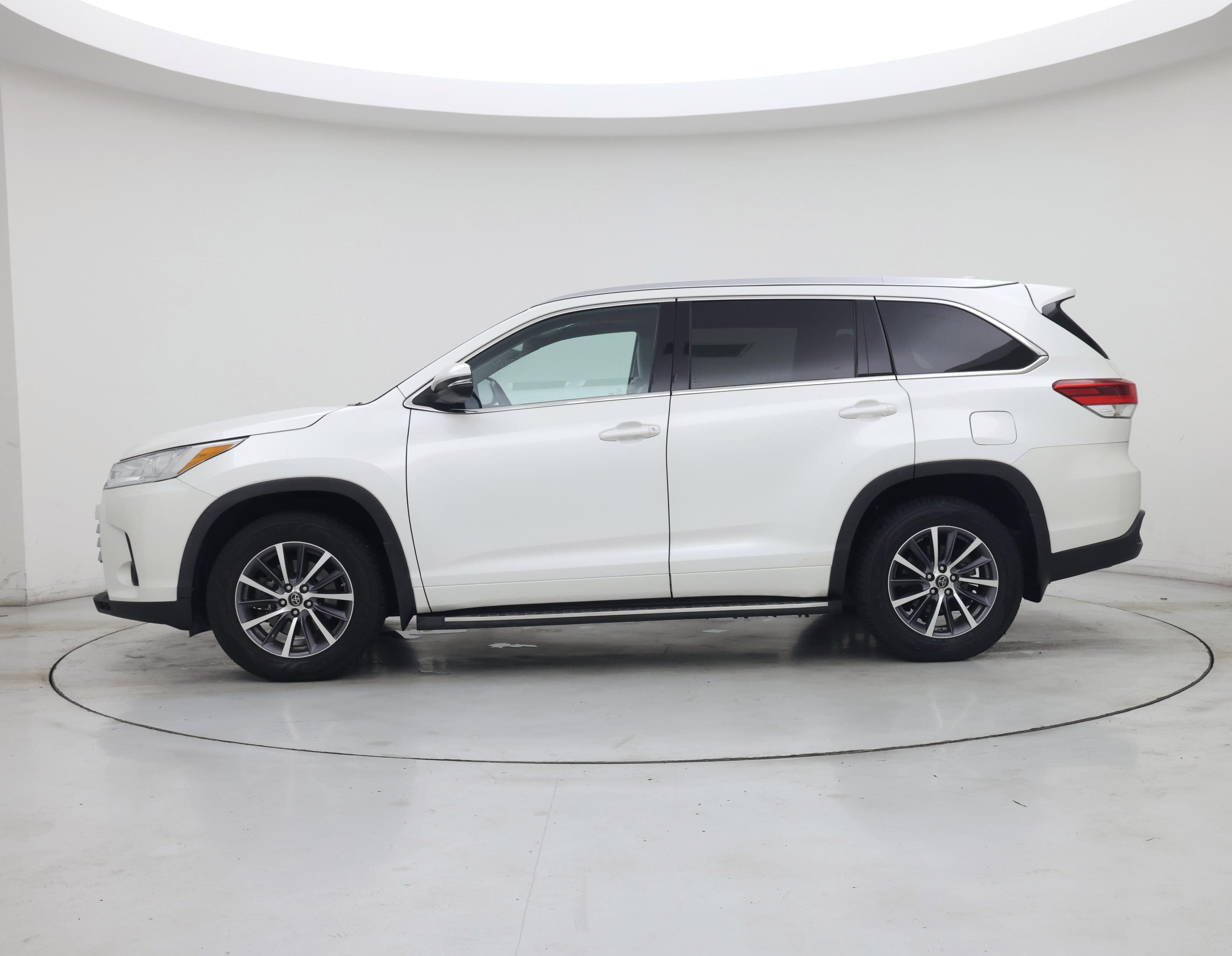 Thumbnail: 2018 Toyota Highlander - 3