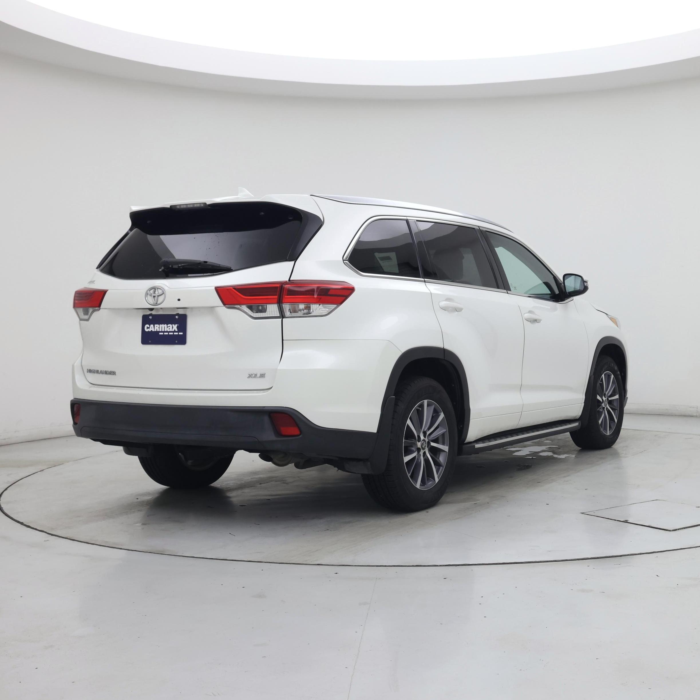 Thumbnail: 2018 Toyota Highlander - 8