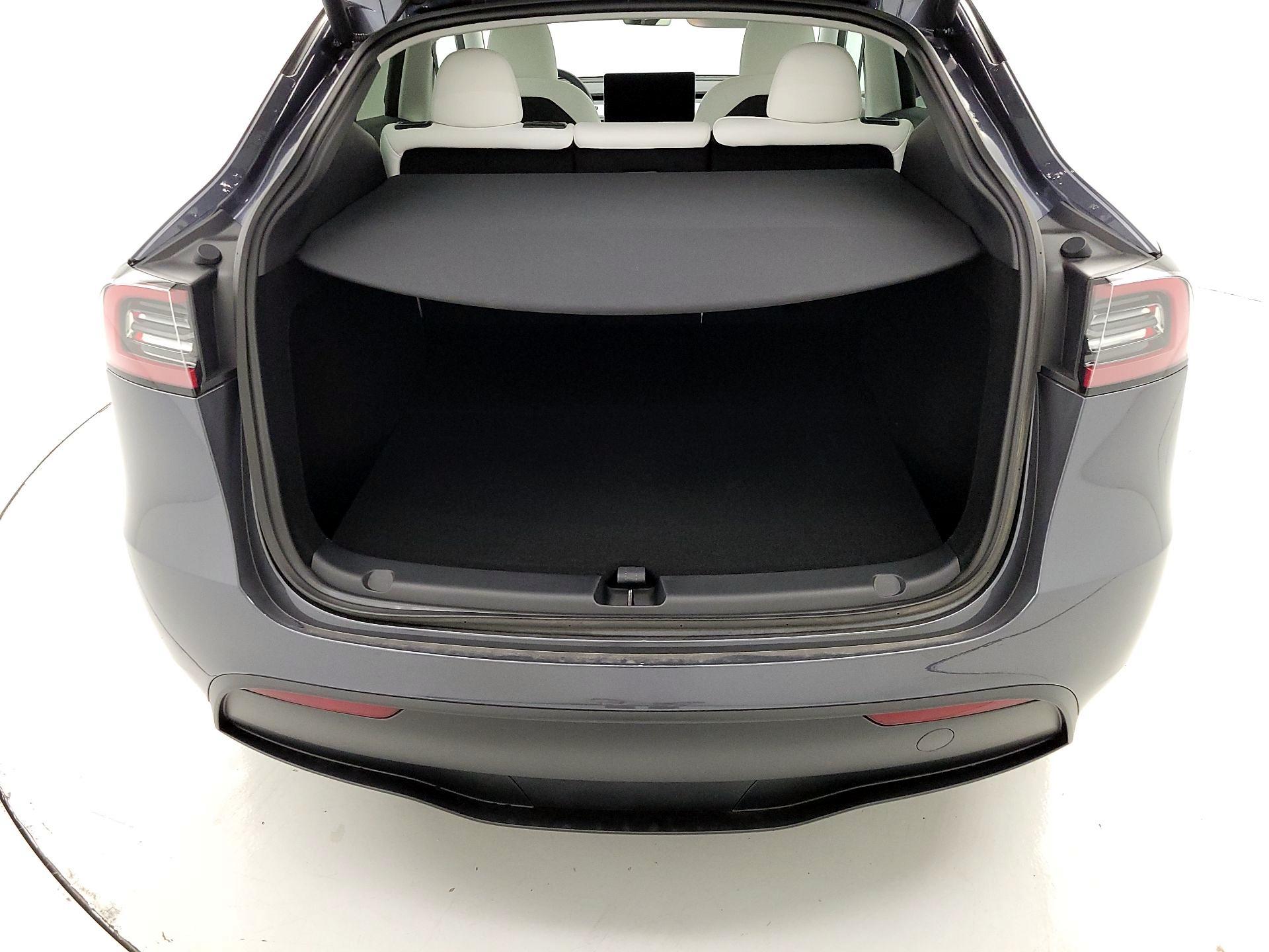 Thumbnail: 2023 Tesla Model Y - 20