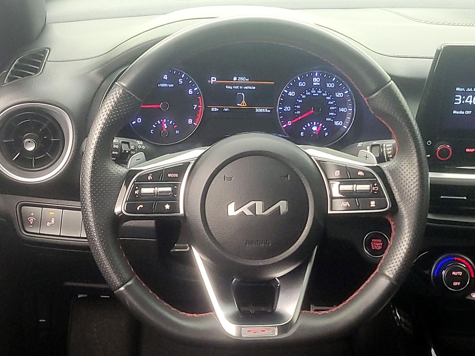 2024 Kia Forte GT - Photo 11