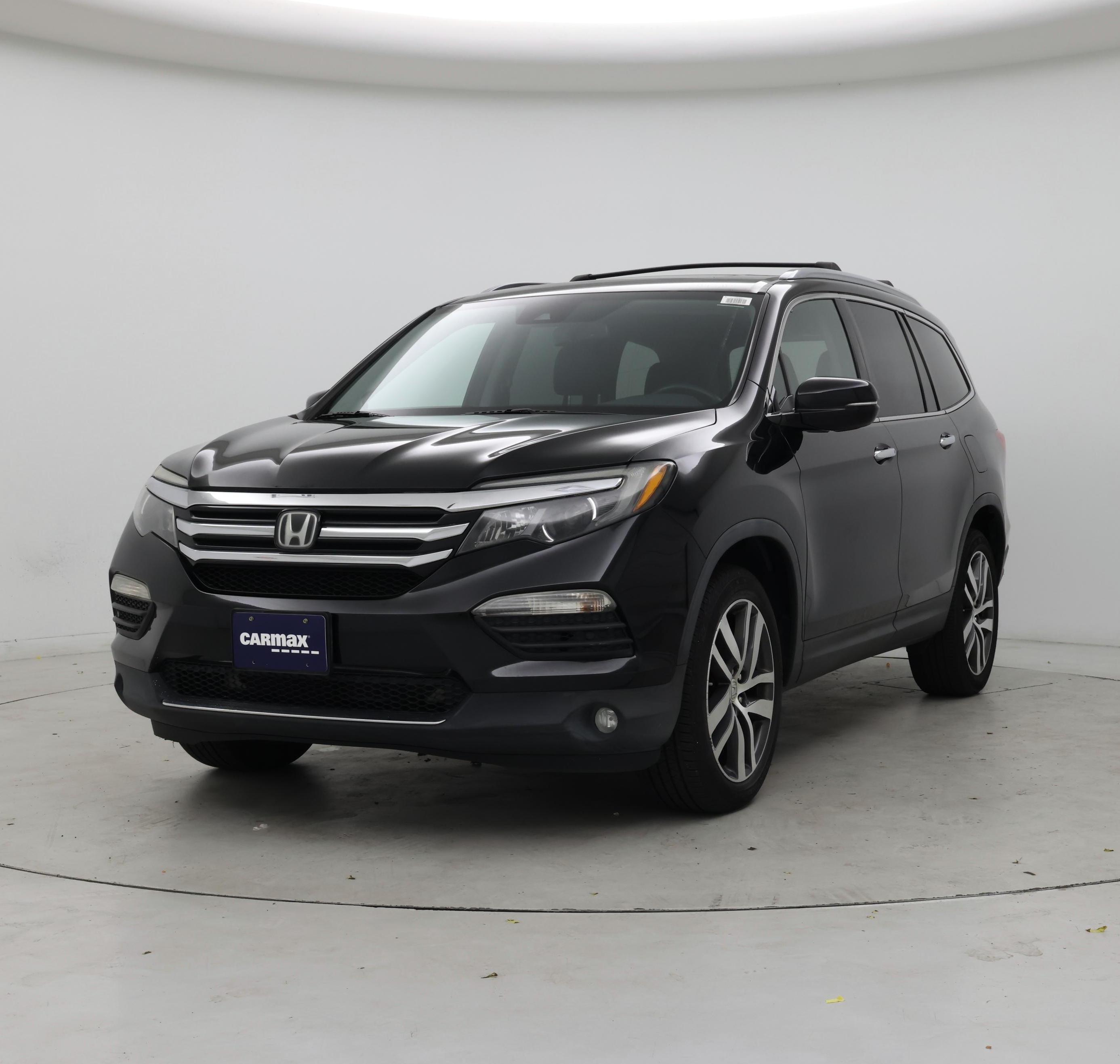 Thumbnail: 2017 Honda Pilot - 4