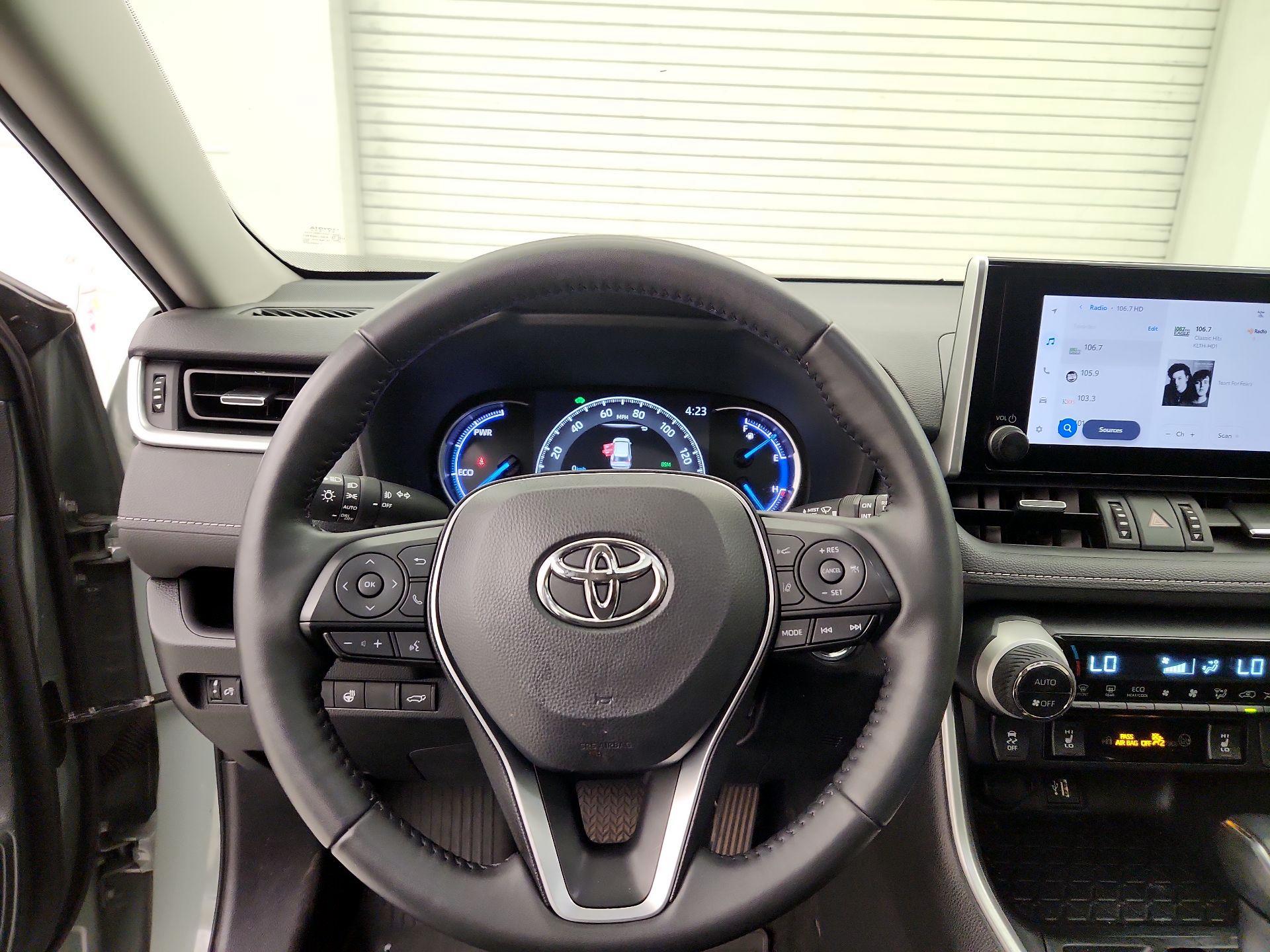 Thumbnail: 2023 Toyota RAV4 - 10