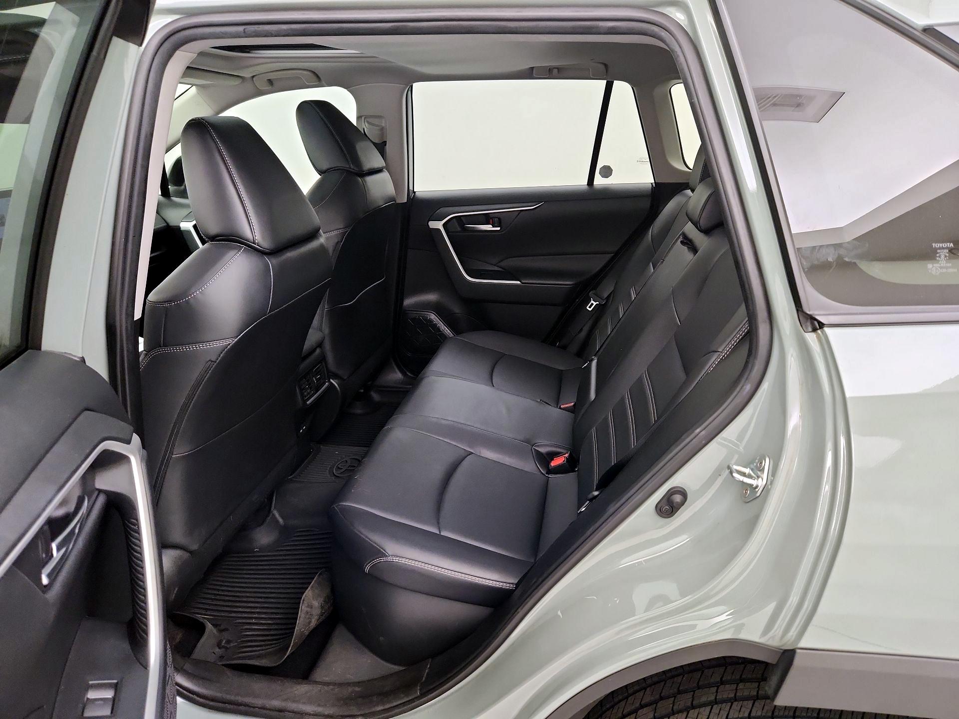 Thumbnail: 2023 Toyota RAV4 - 20