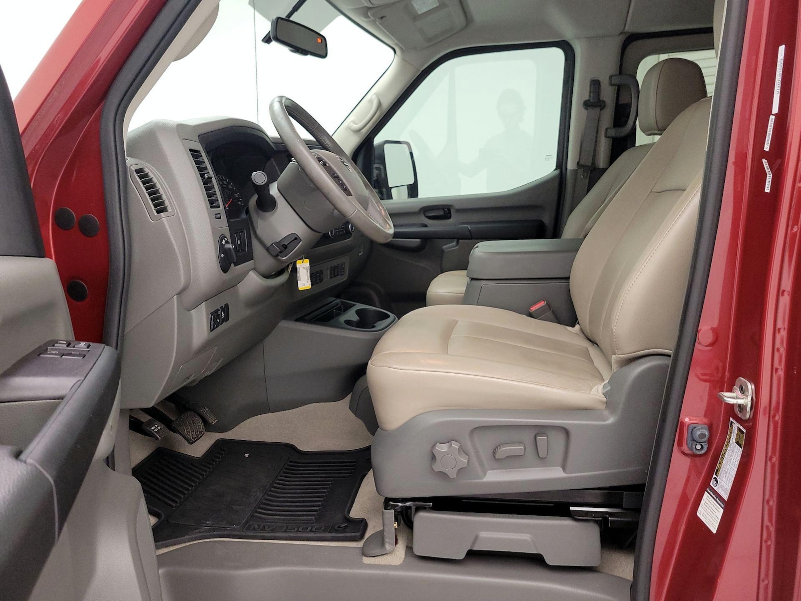 2019 Nissan NV Passenger SL - Photo 12