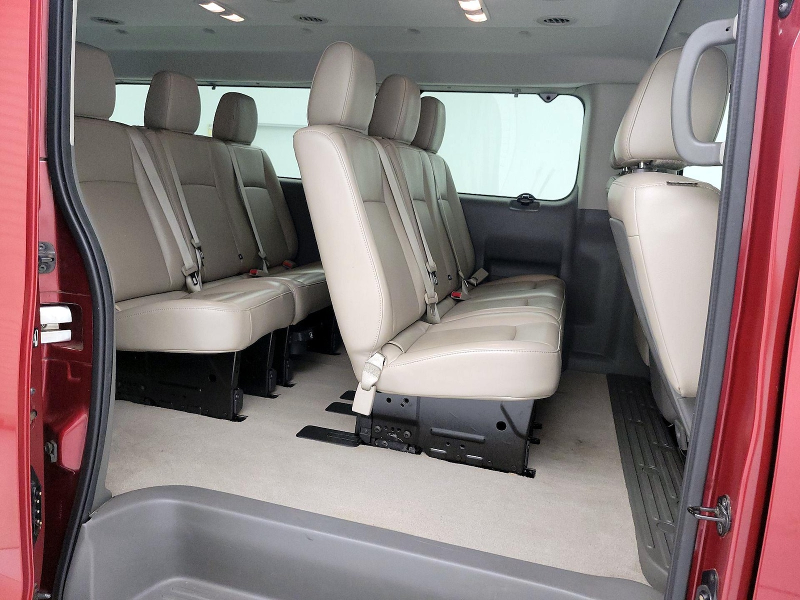 2019 Nissan NV Passenger SL - Photo 21