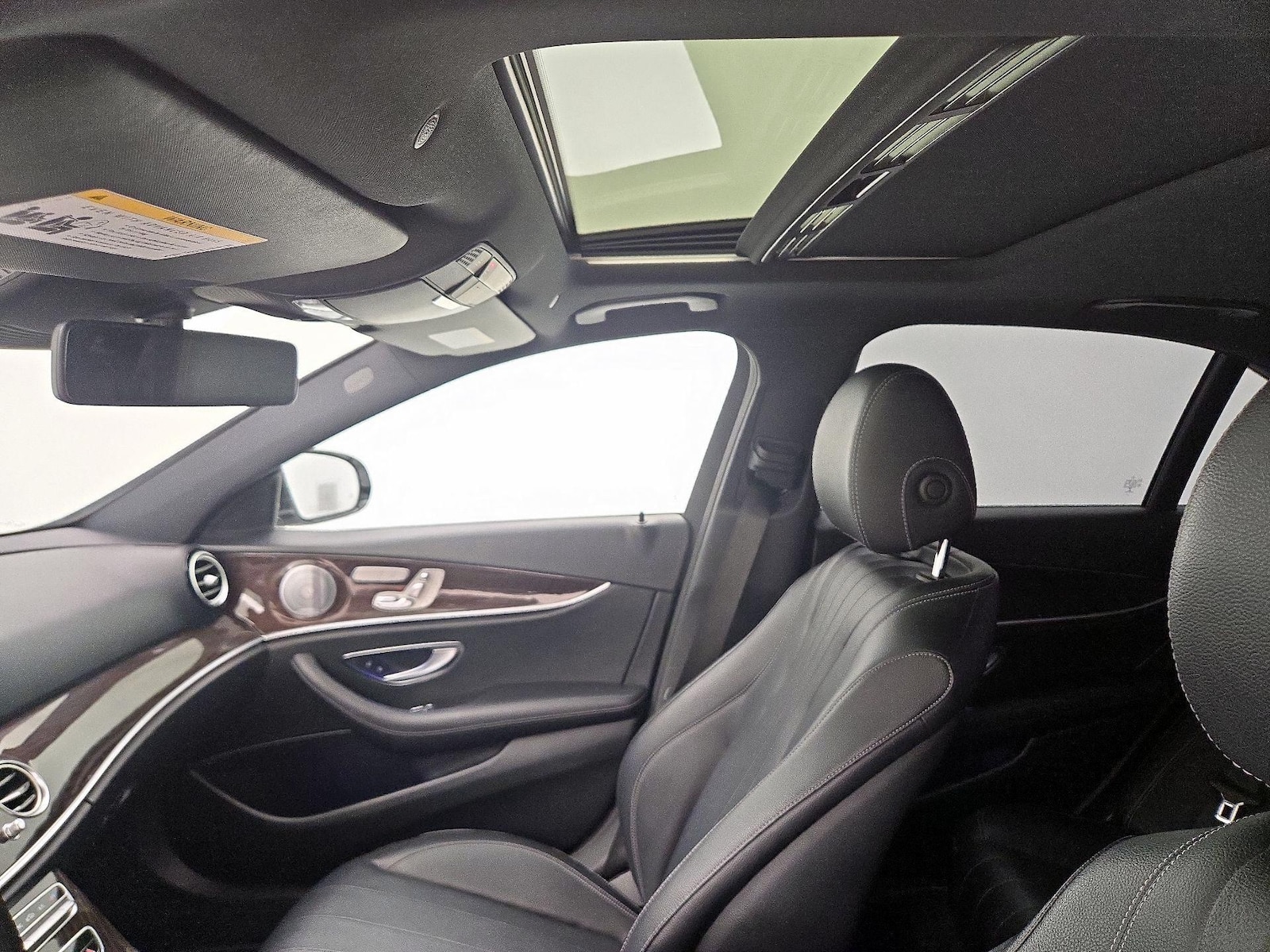 Sunroof(s) & Overhead Airbags