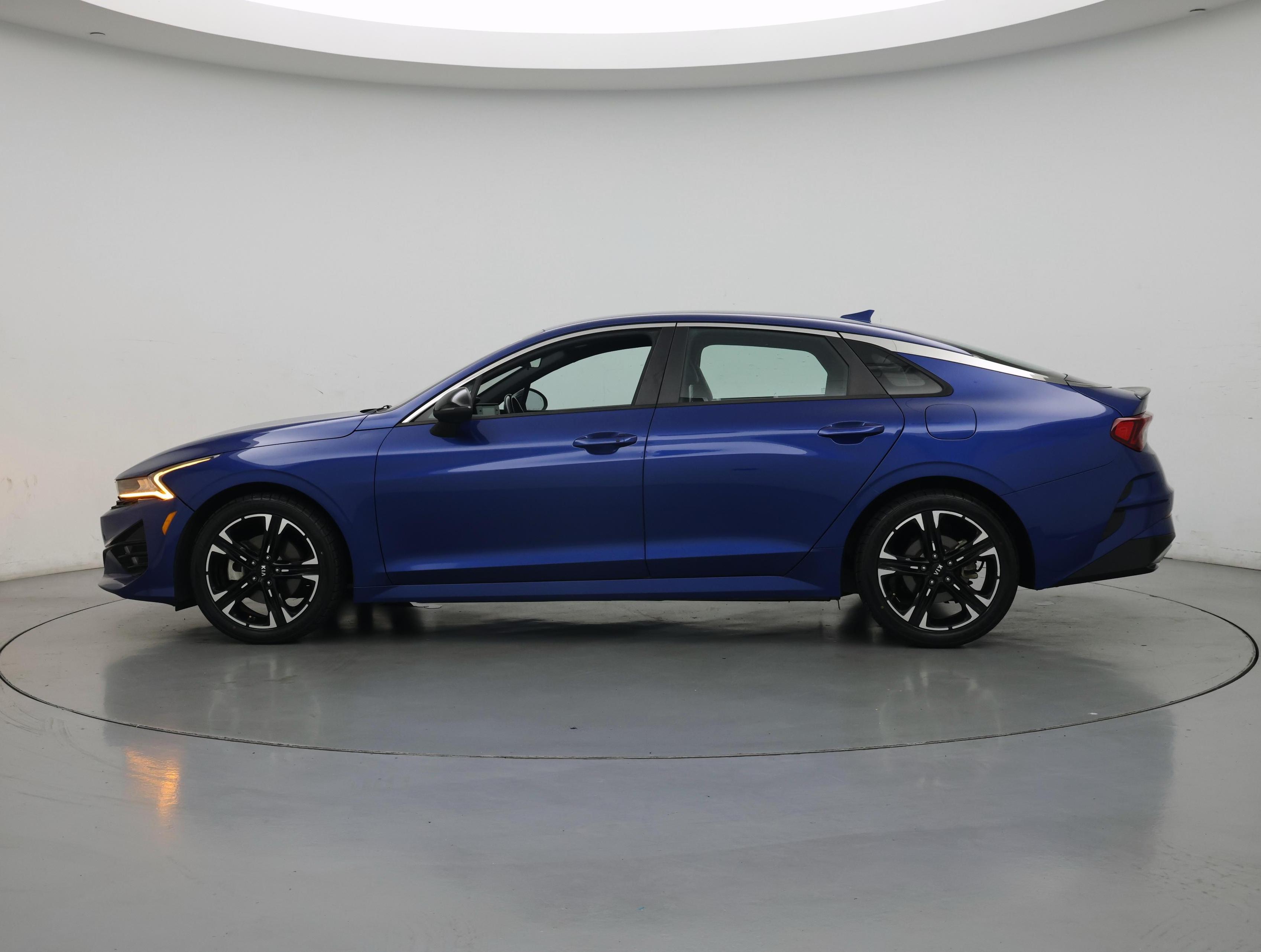 Thumbnail: 2021 Kia K5 - 3
