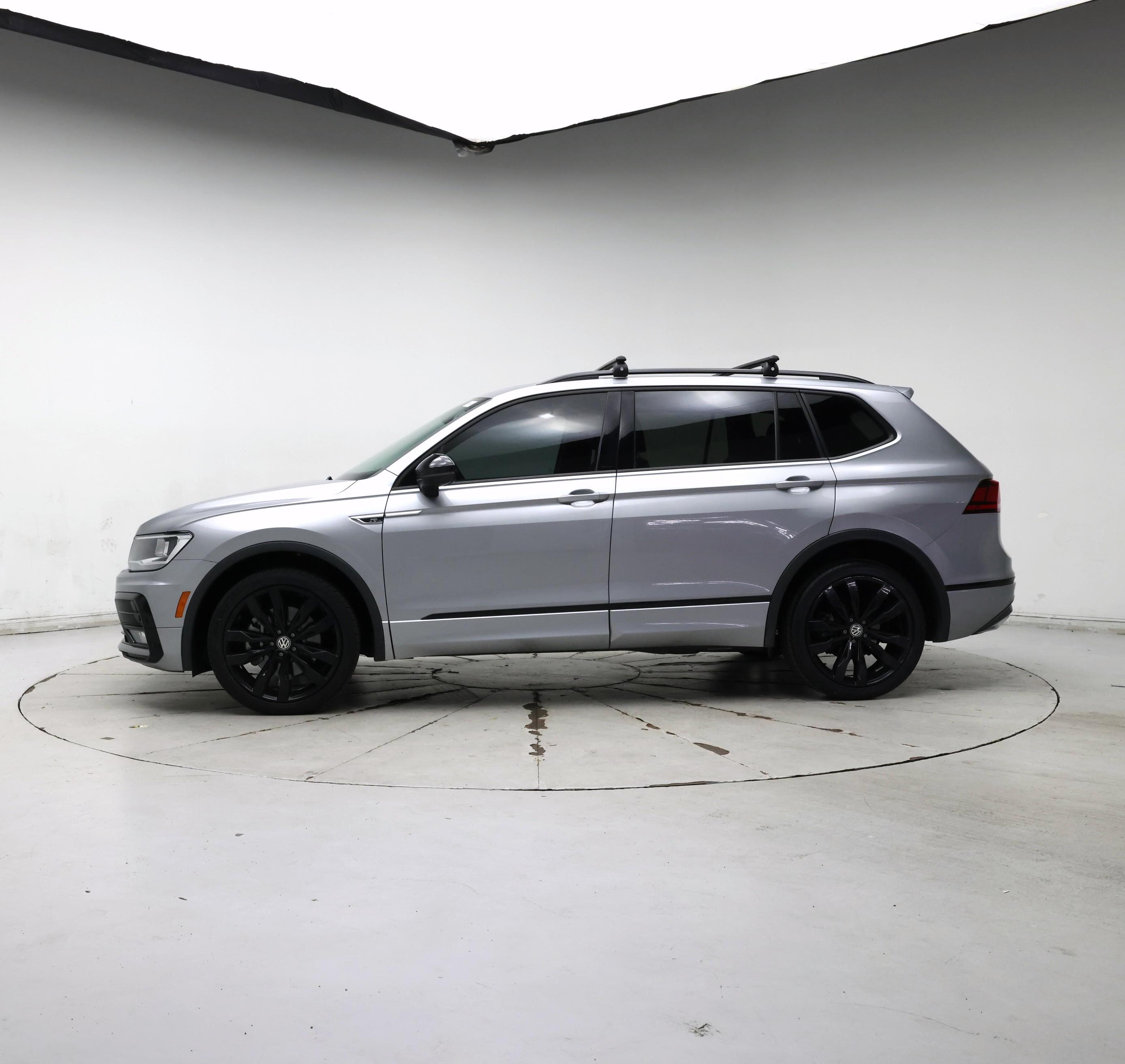 Thumbnail: 2021 Volkswagen Tiguan - 3