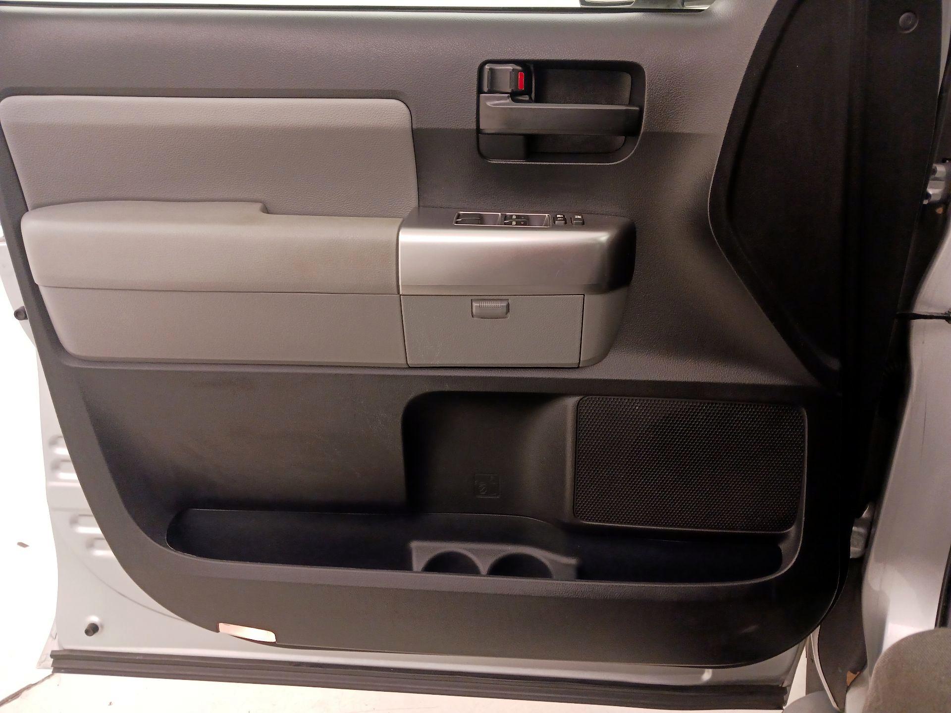 Thumbnail: 2020 Toyota Sequoia - 12