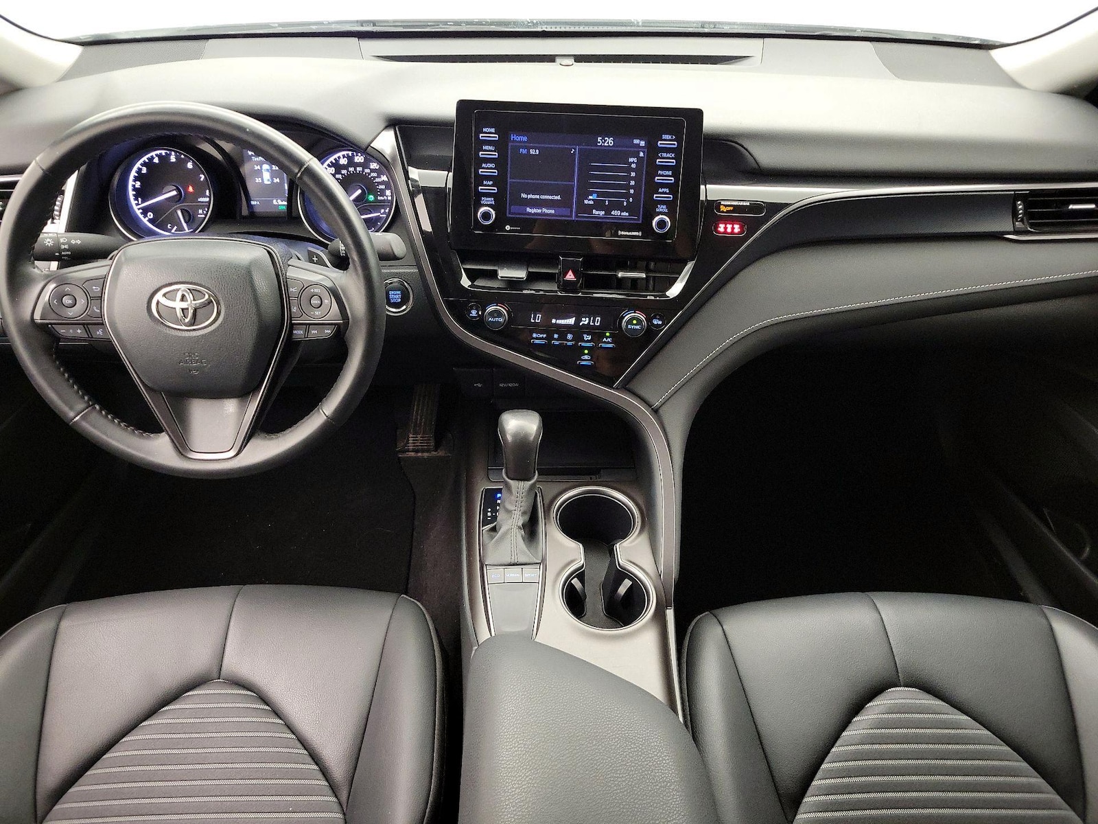 2024 Toyota Camry SE - Photo 10
