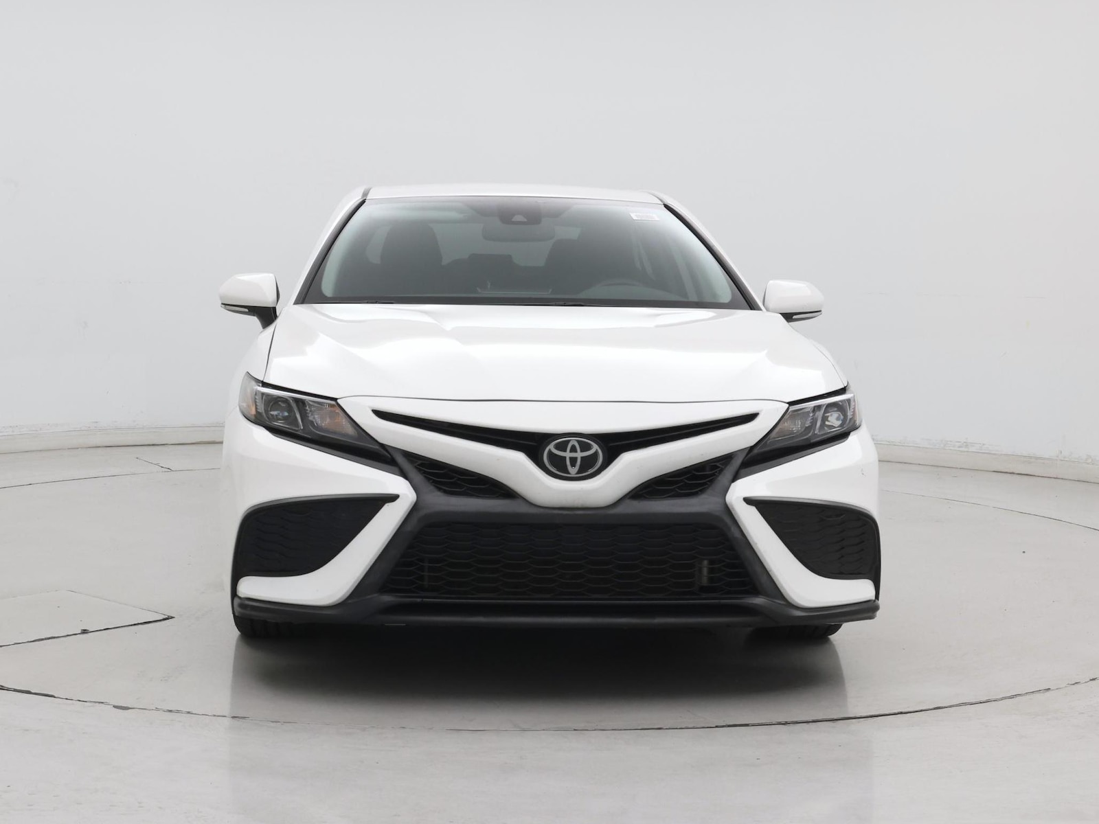 2024 Toyota Camry SE - Photo 6