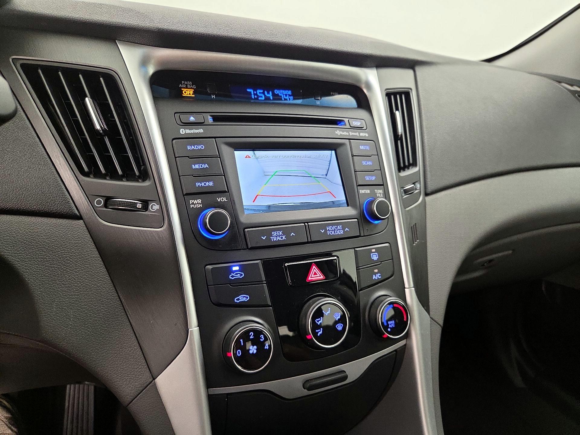Thumbnail: 2014 Hyundai Sonata - 14