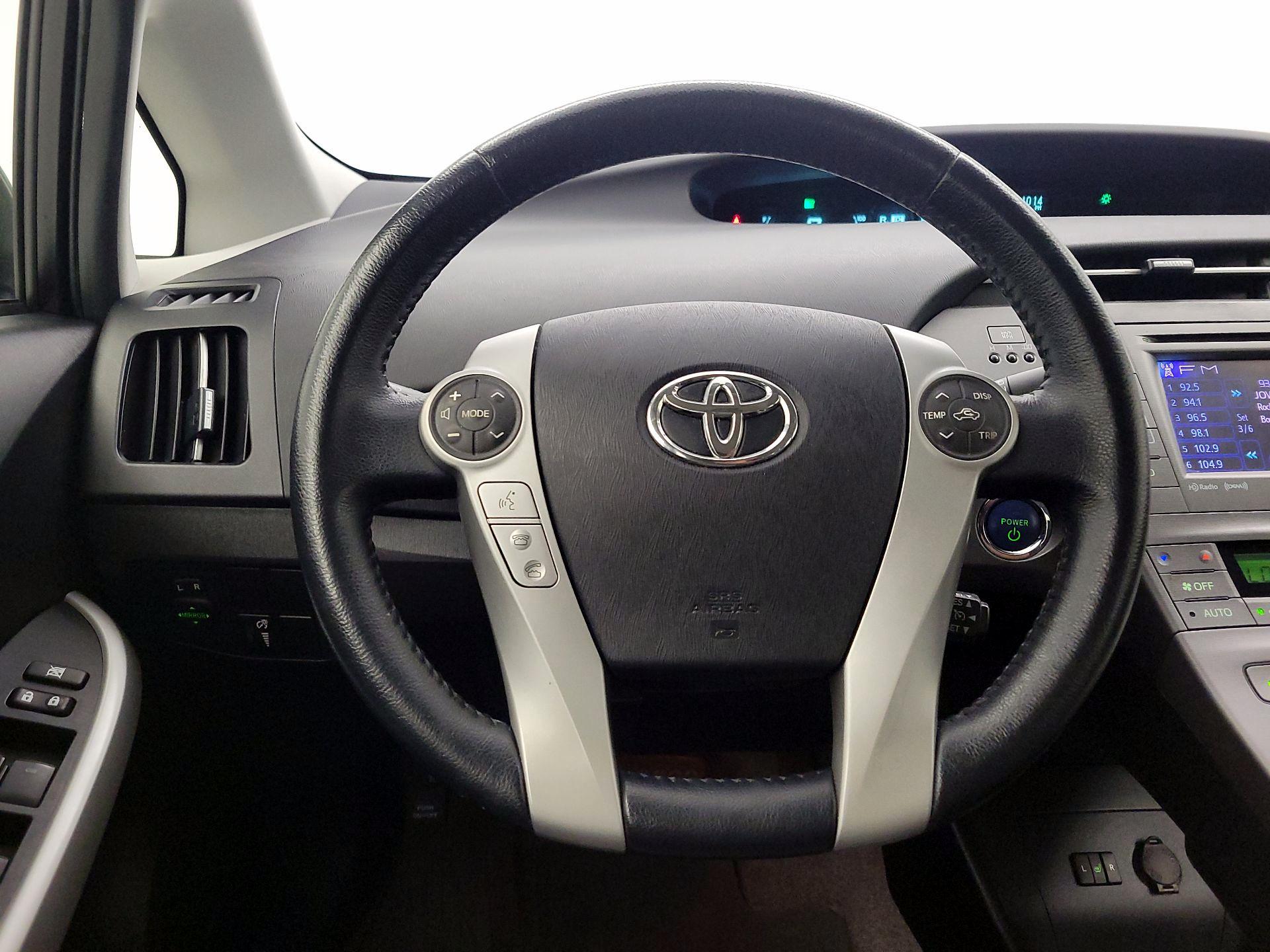 Thumbnail: 2014 Toyota Prius - 10