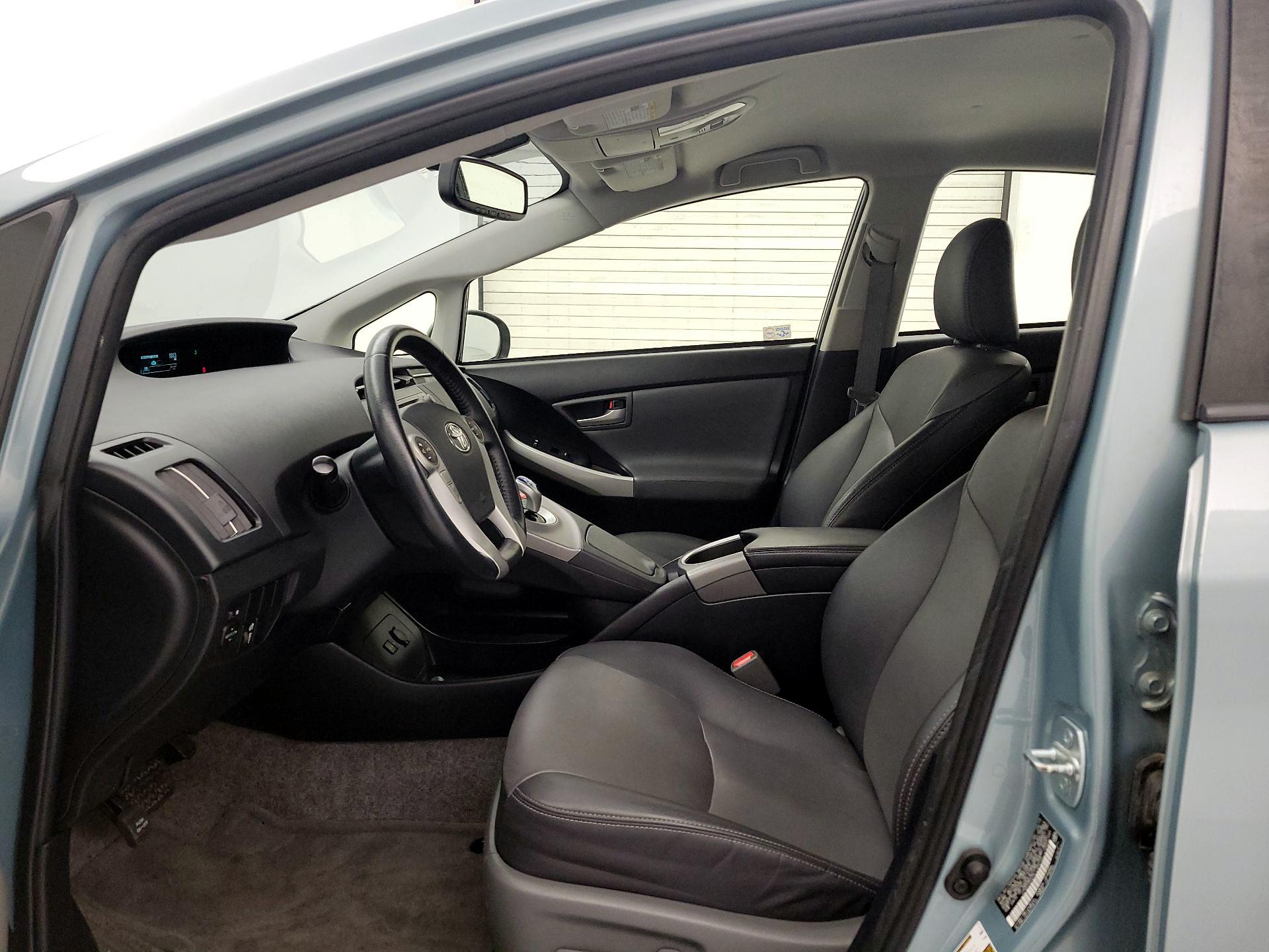 Thumbnail: 2014 Toyota Prius - 11