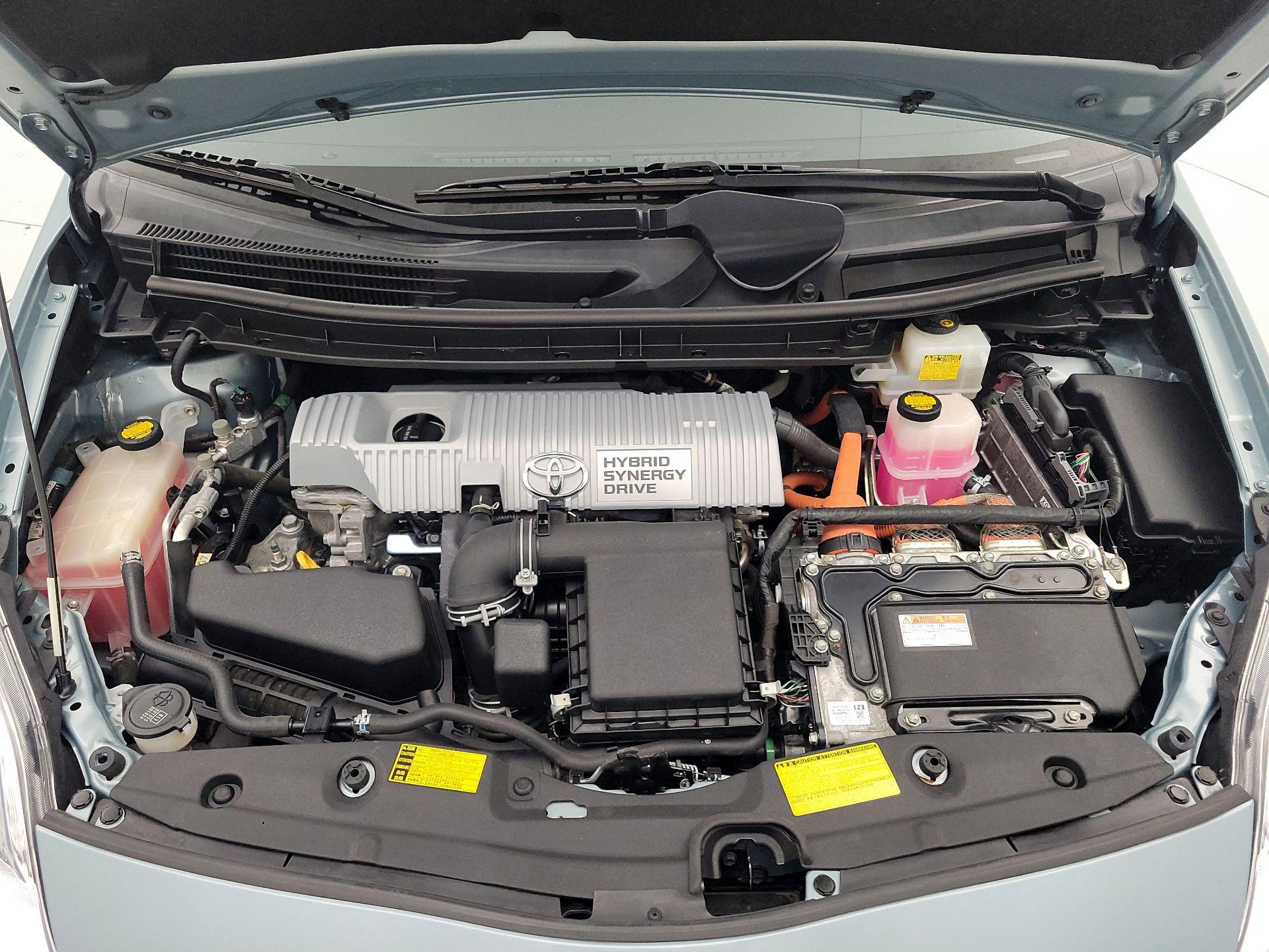 Thumbnail: 2014 Toyota Prius - 20