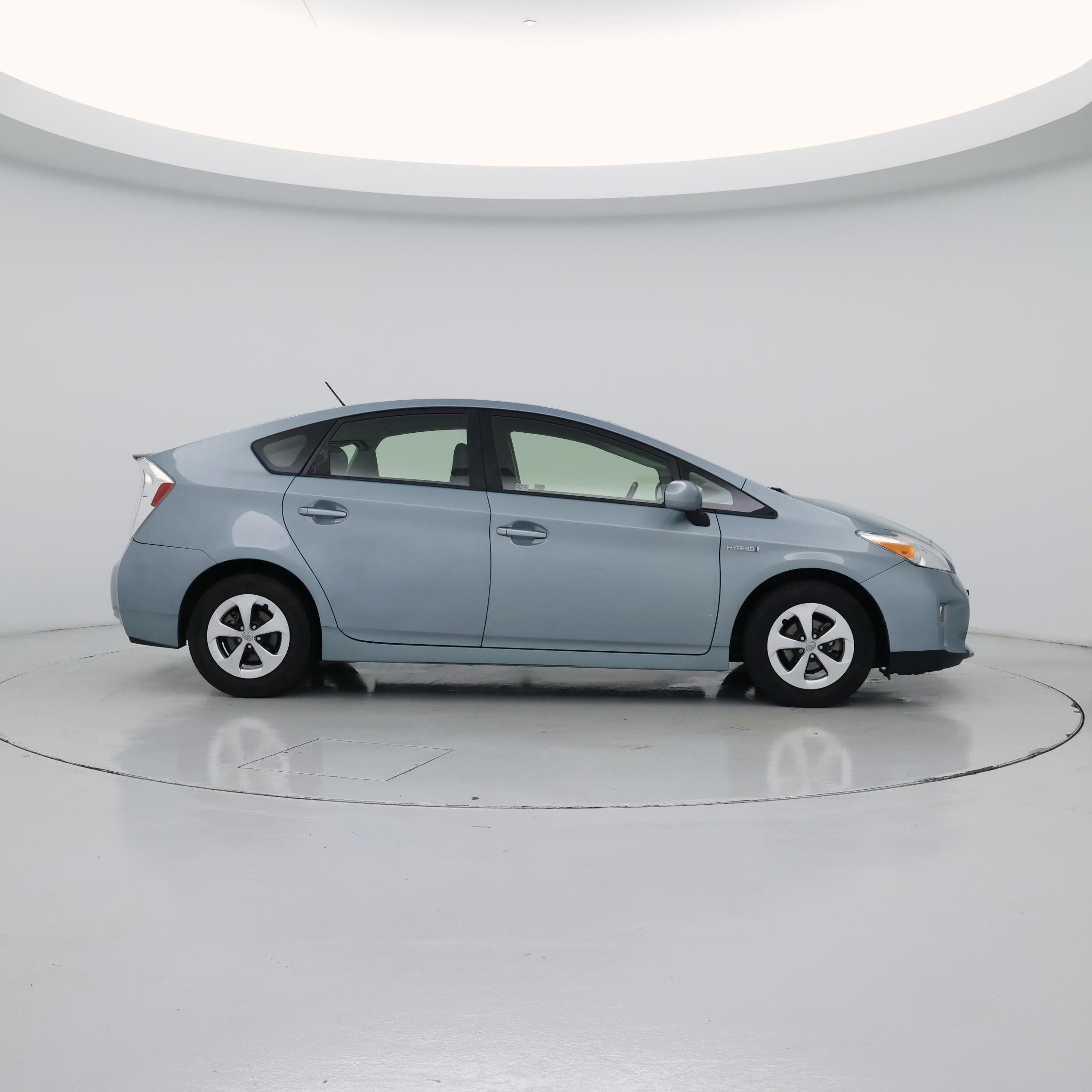Thumbnail: 2014 Toyota Prius - 7