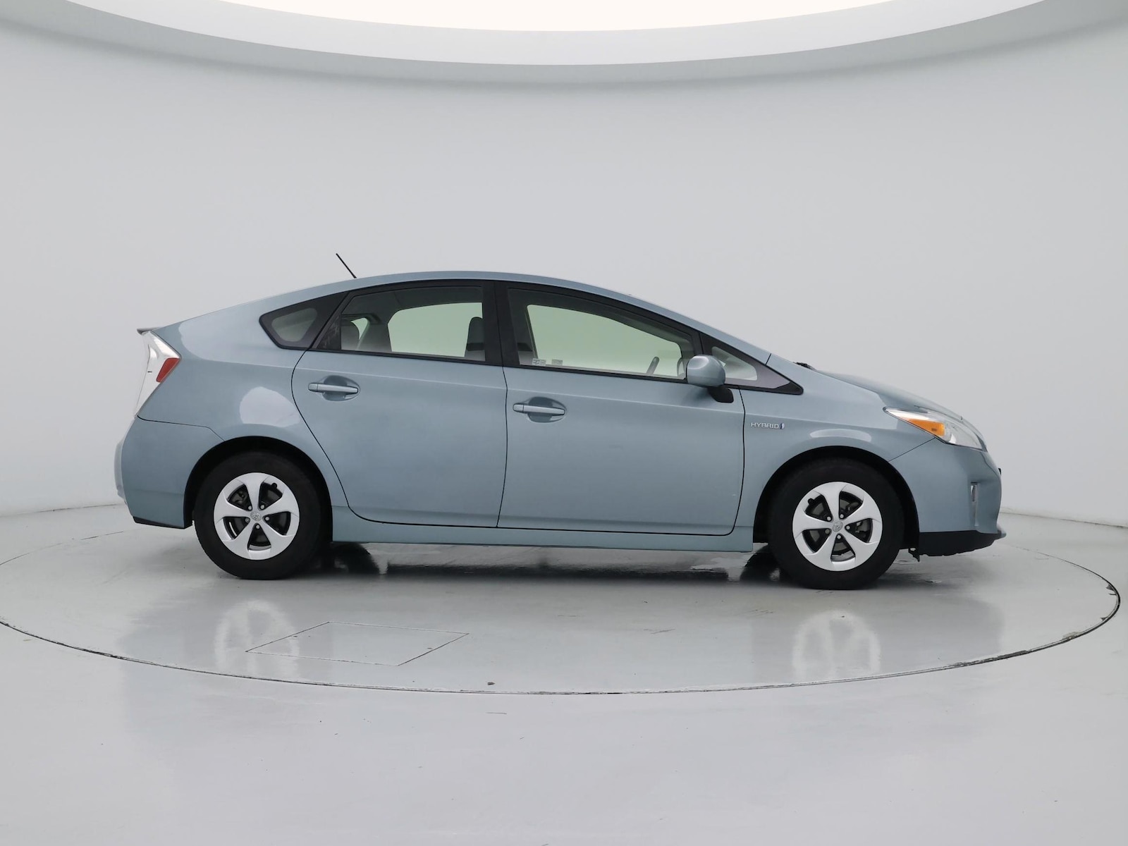 2014 Toyota Prius Four - Photo 8