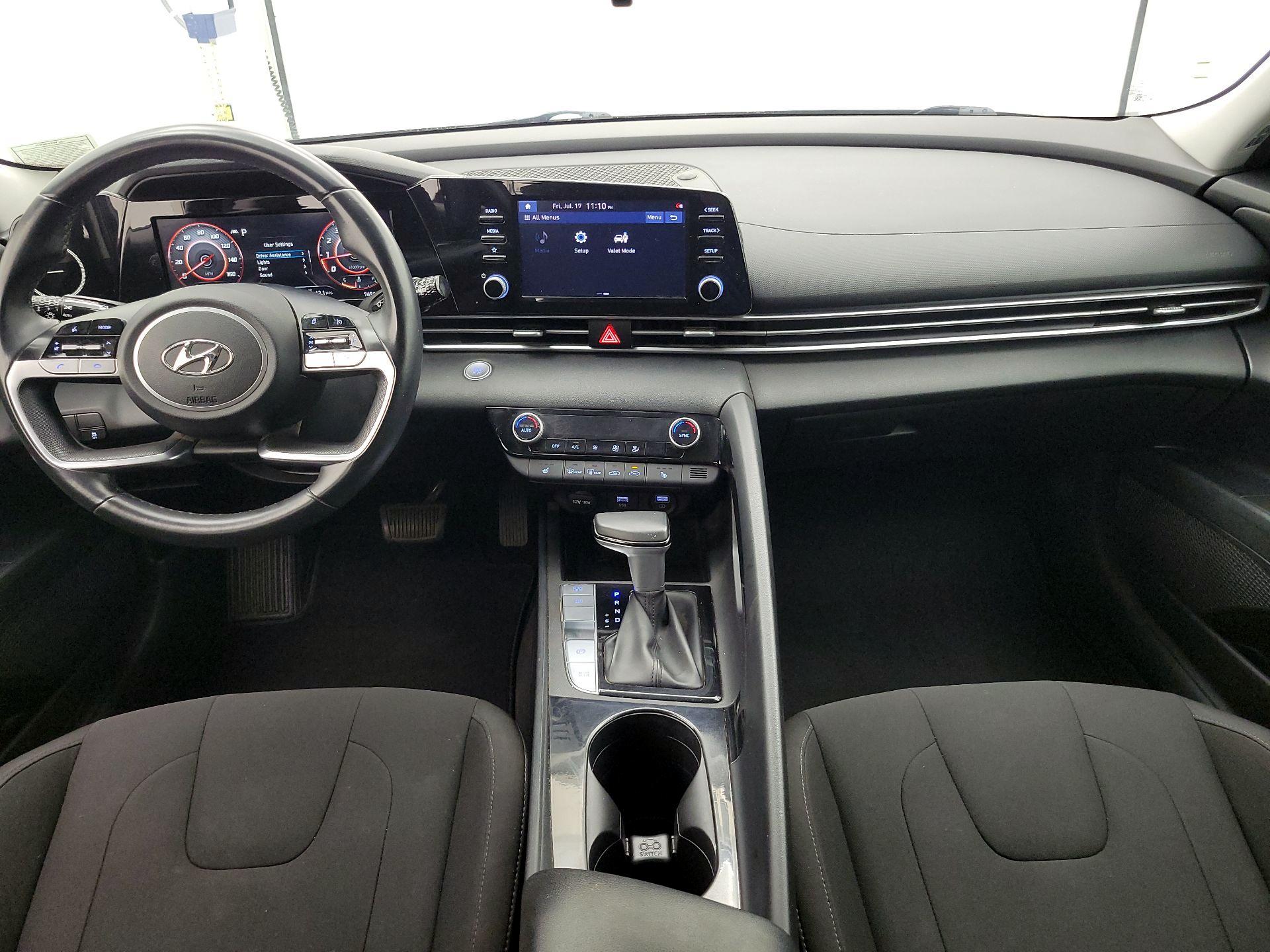 Thumbnail: 2021 Hyundai Elantra - 9