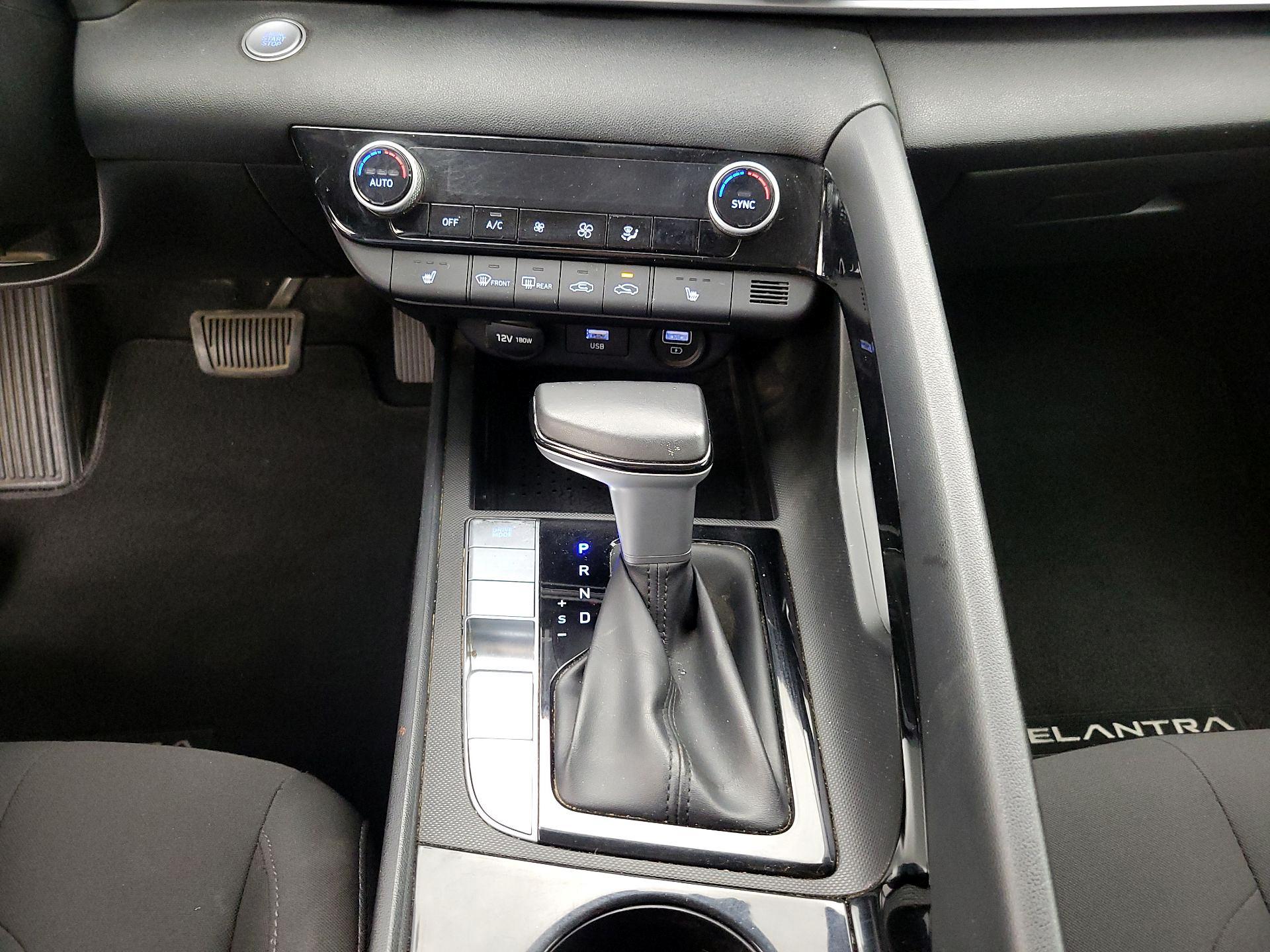 Thumbnail: 2021 Hyundai Elantra - 17