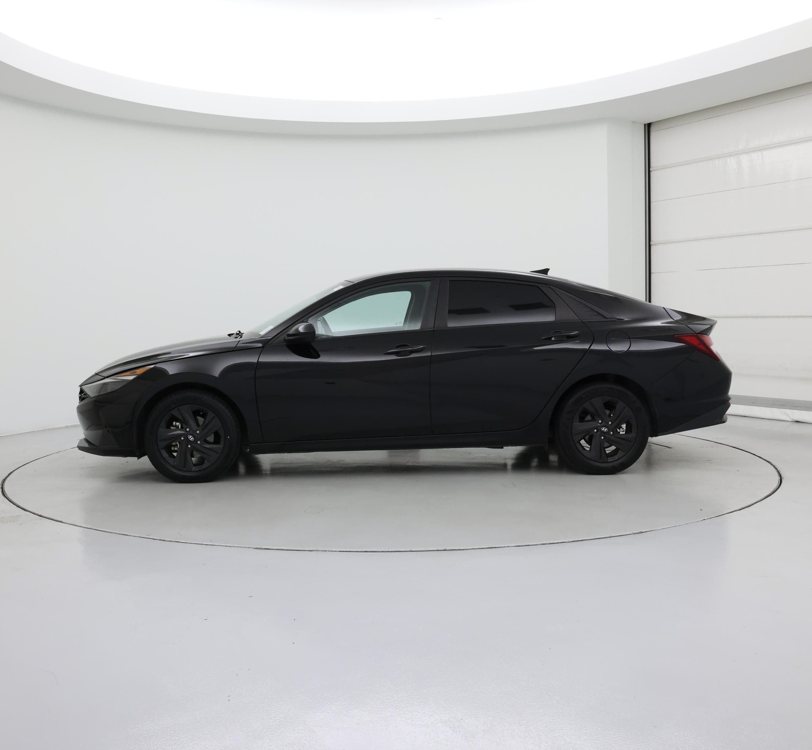 Thumbnail: 2021 Hyundai Elantra - 3