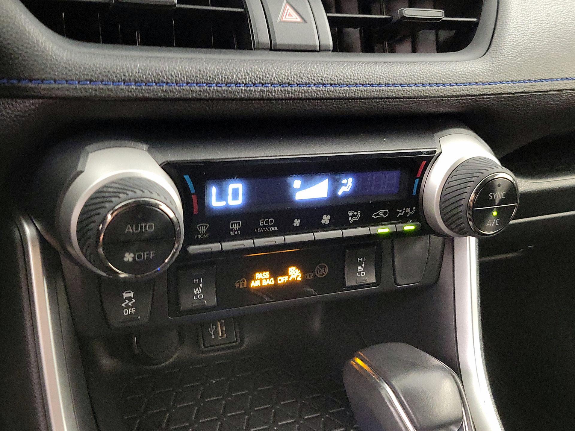 Thumbnail: 2024 Toyota RAV4 - 16