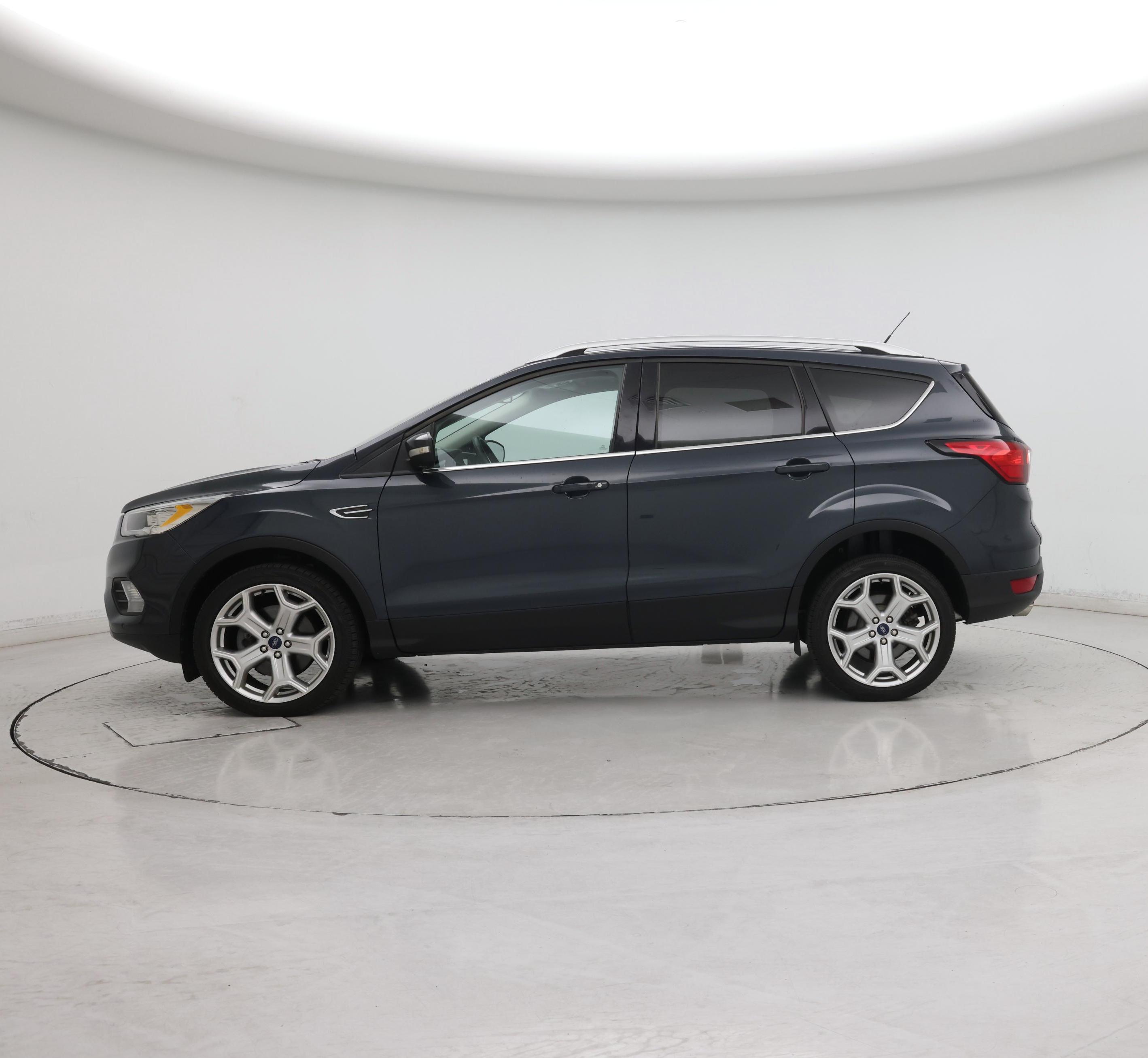 Thumbnail: 2019 Ford Escape - 3